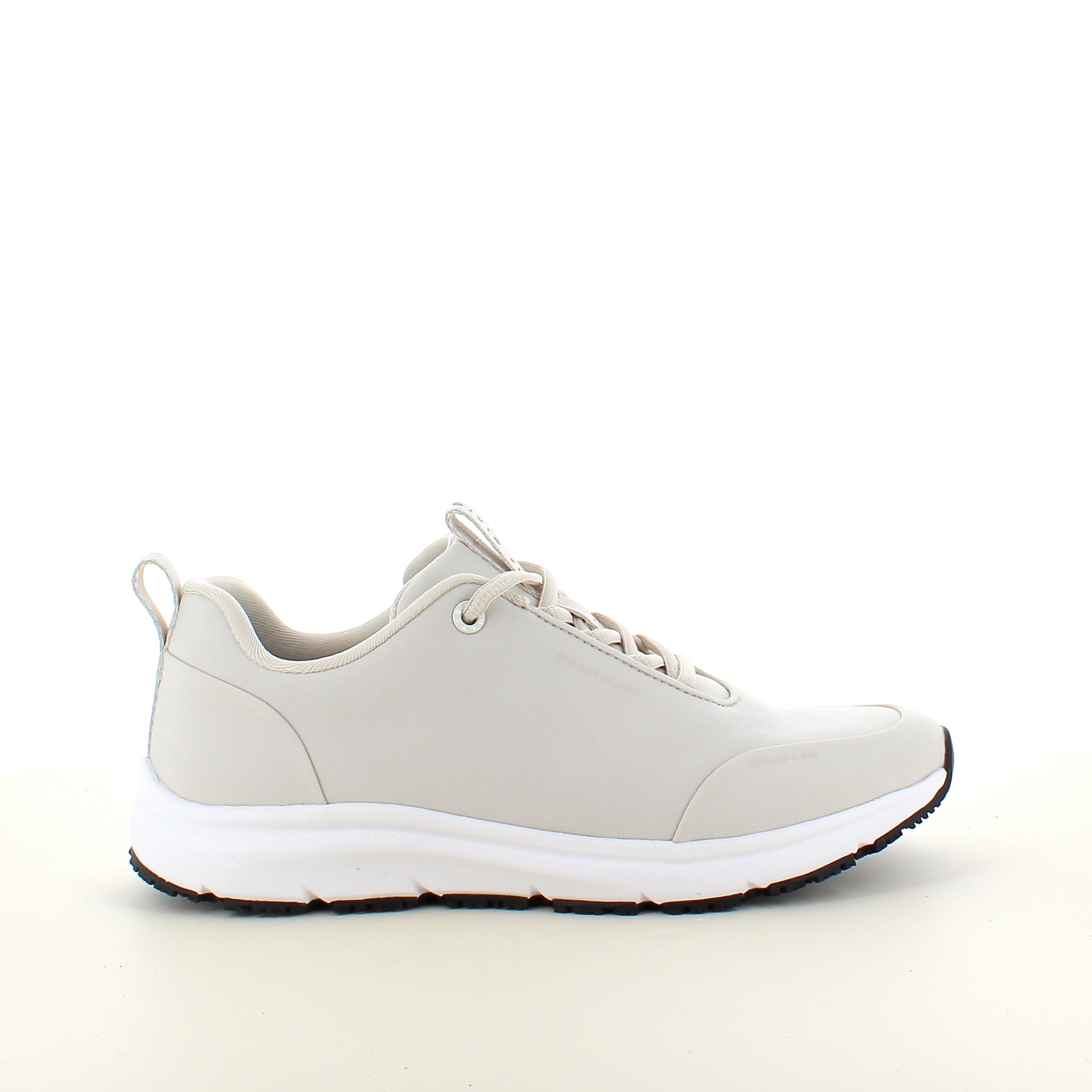 Hvid komfort sneaker med skridhæmmende sål & vandtæt membran