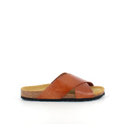 Brun slip on sandal i glat skind med krydsremme | Sygeplejebutikken