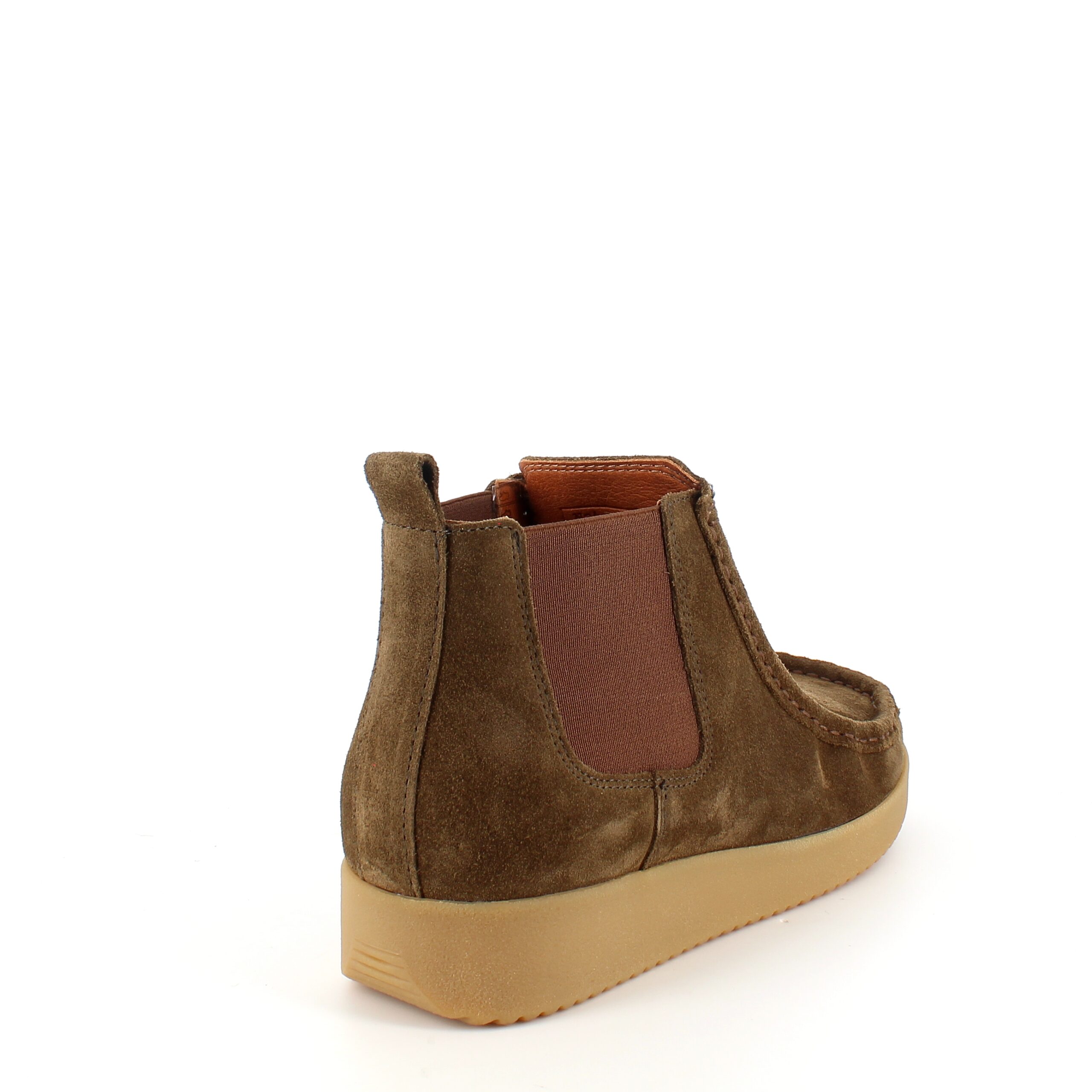 Kort støvle fra Nature i blødt brunt ruskind.