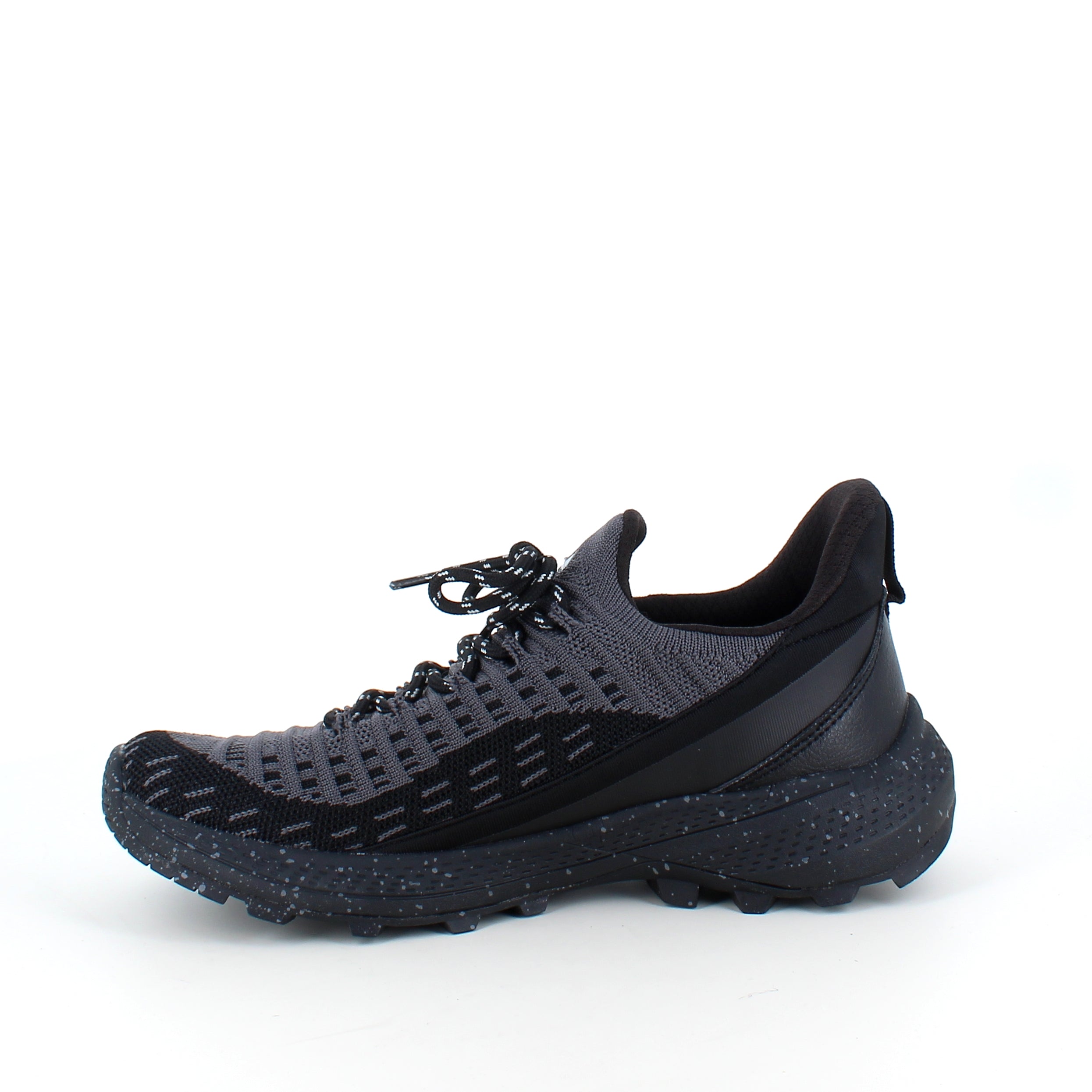 Mørkegrå slip ons fra Whistler med god bredde