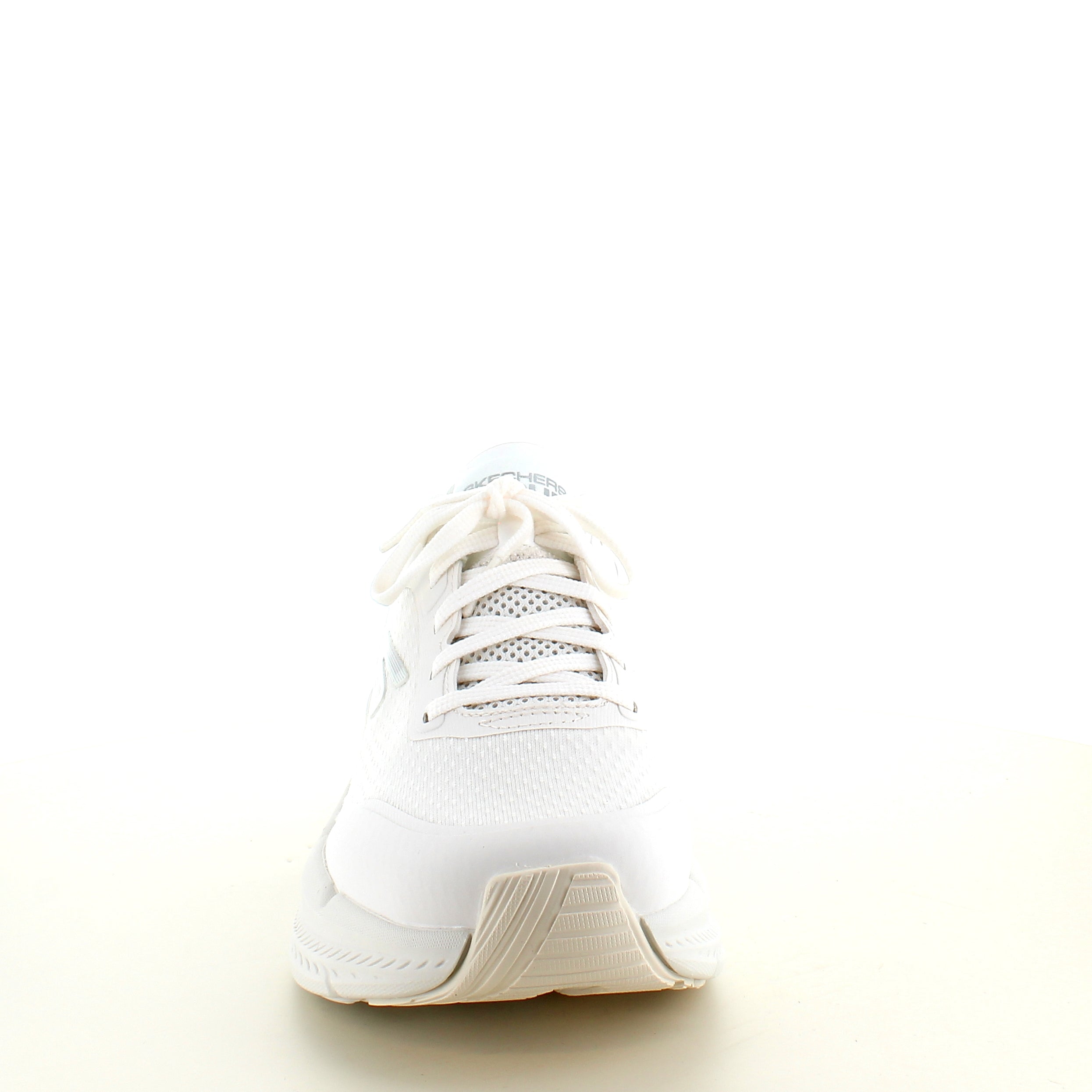 Åndbar hvid MaxCushioning sko fra Skechers