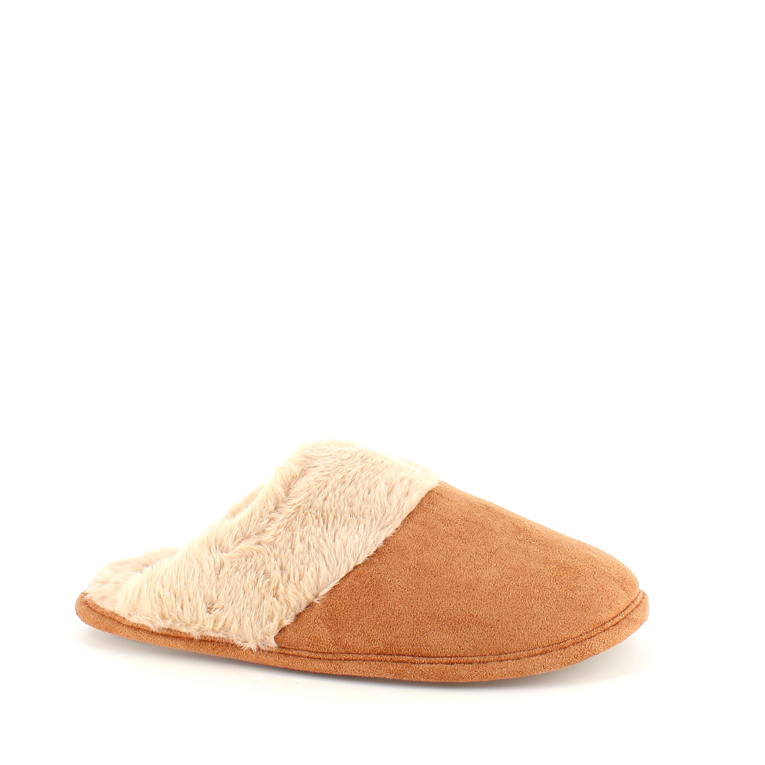 Brun hjemmesko med synlig pelskant