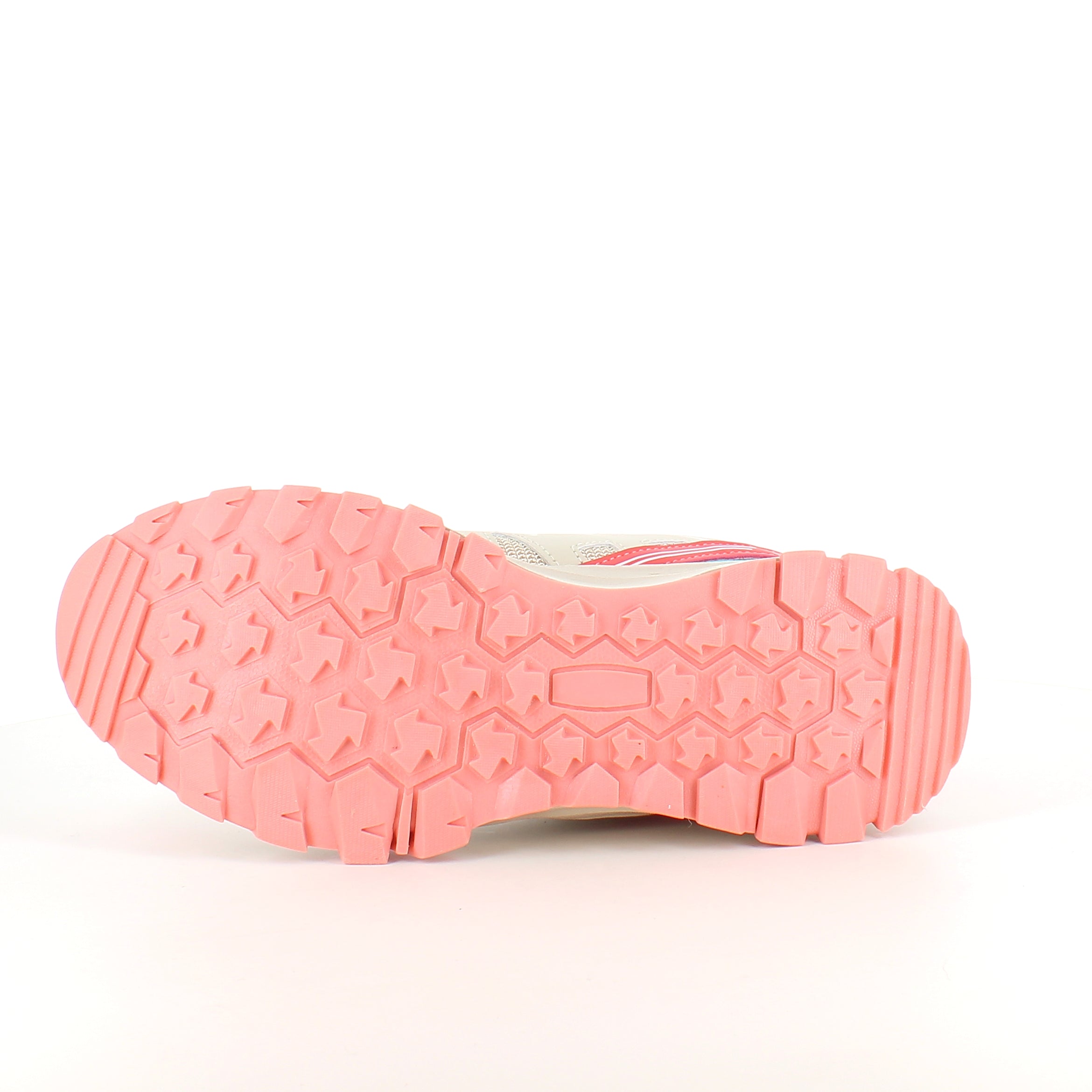 Beige sko med åndbar overdel og flotte detaljer