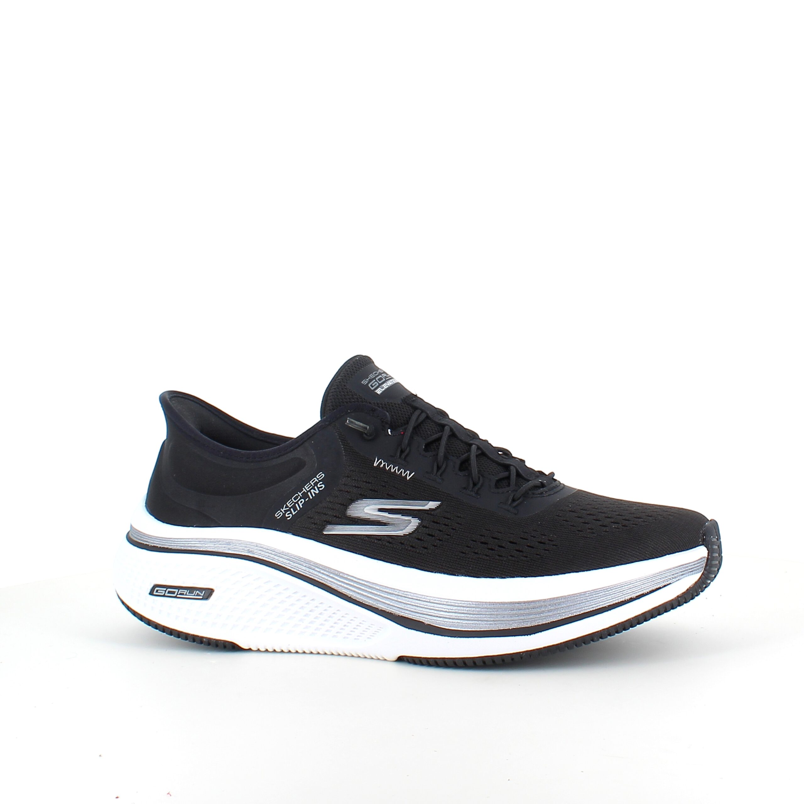 Sort slip-ins sko fra Skechers med elastiksnøre