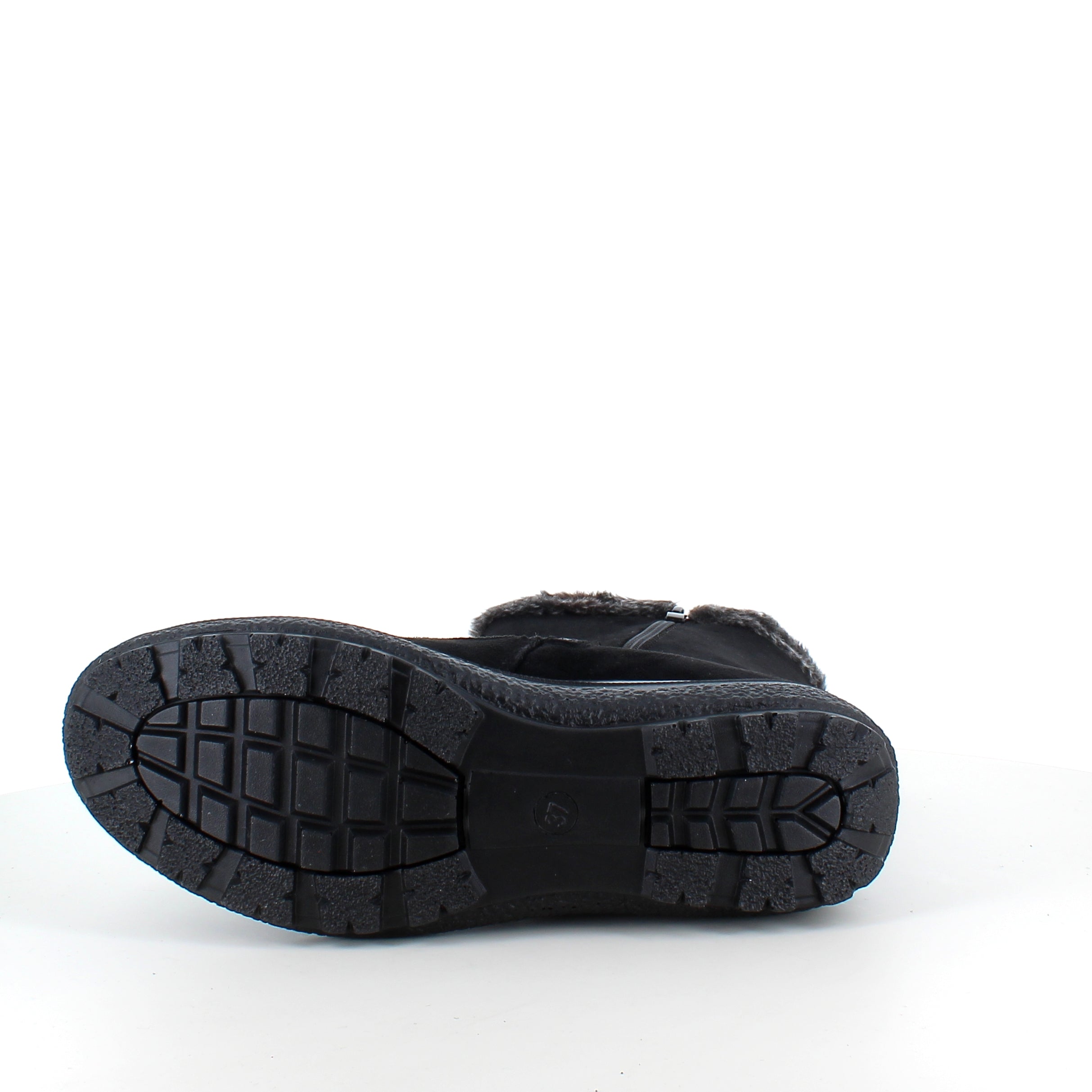 Sort støvle med fin pelsdetalje.