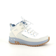 Vandtæt støvle fra Skechers med god svangstøtte.