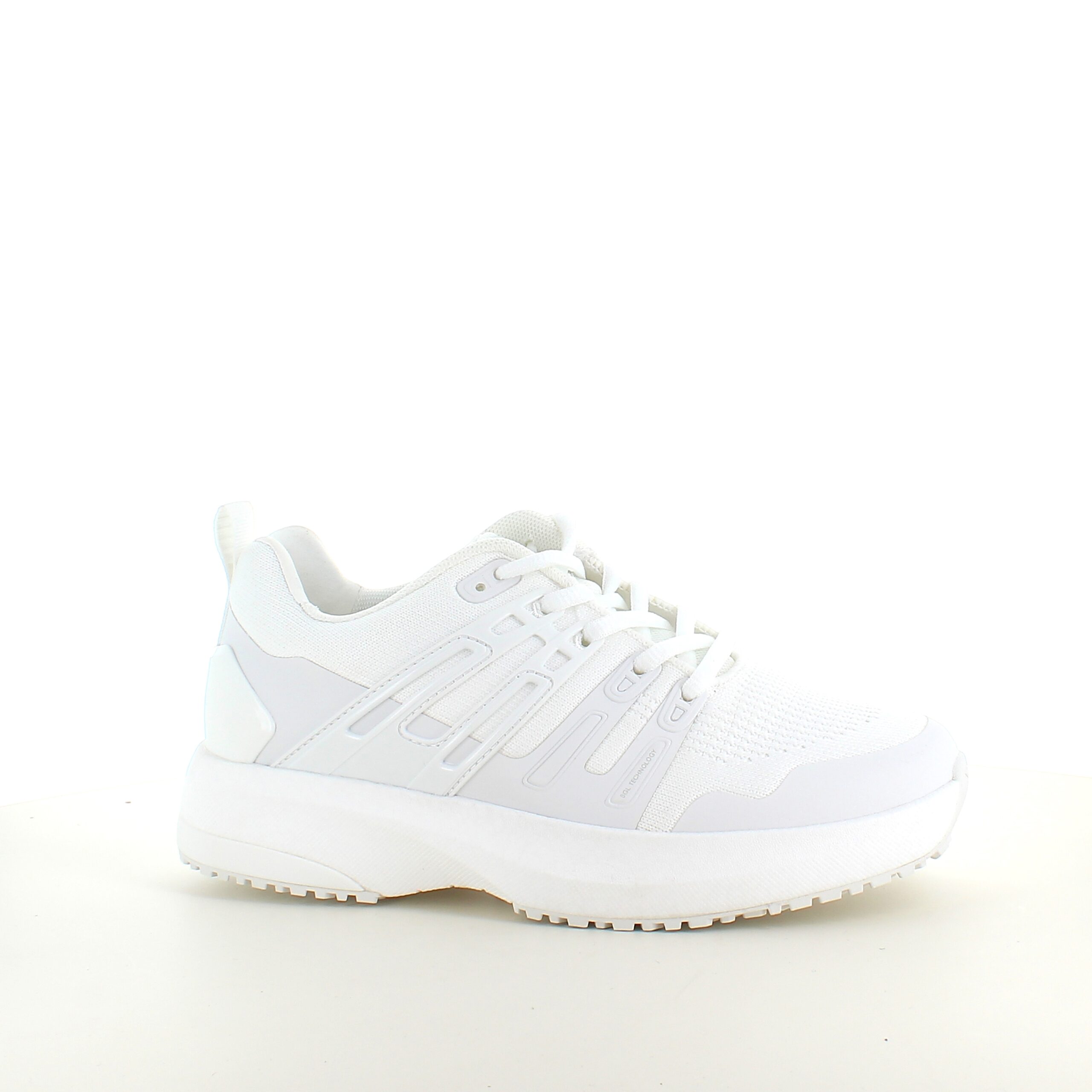 Hvid letvægtssko fra Gaitline med optimal af støddæmpning og svangstøtte