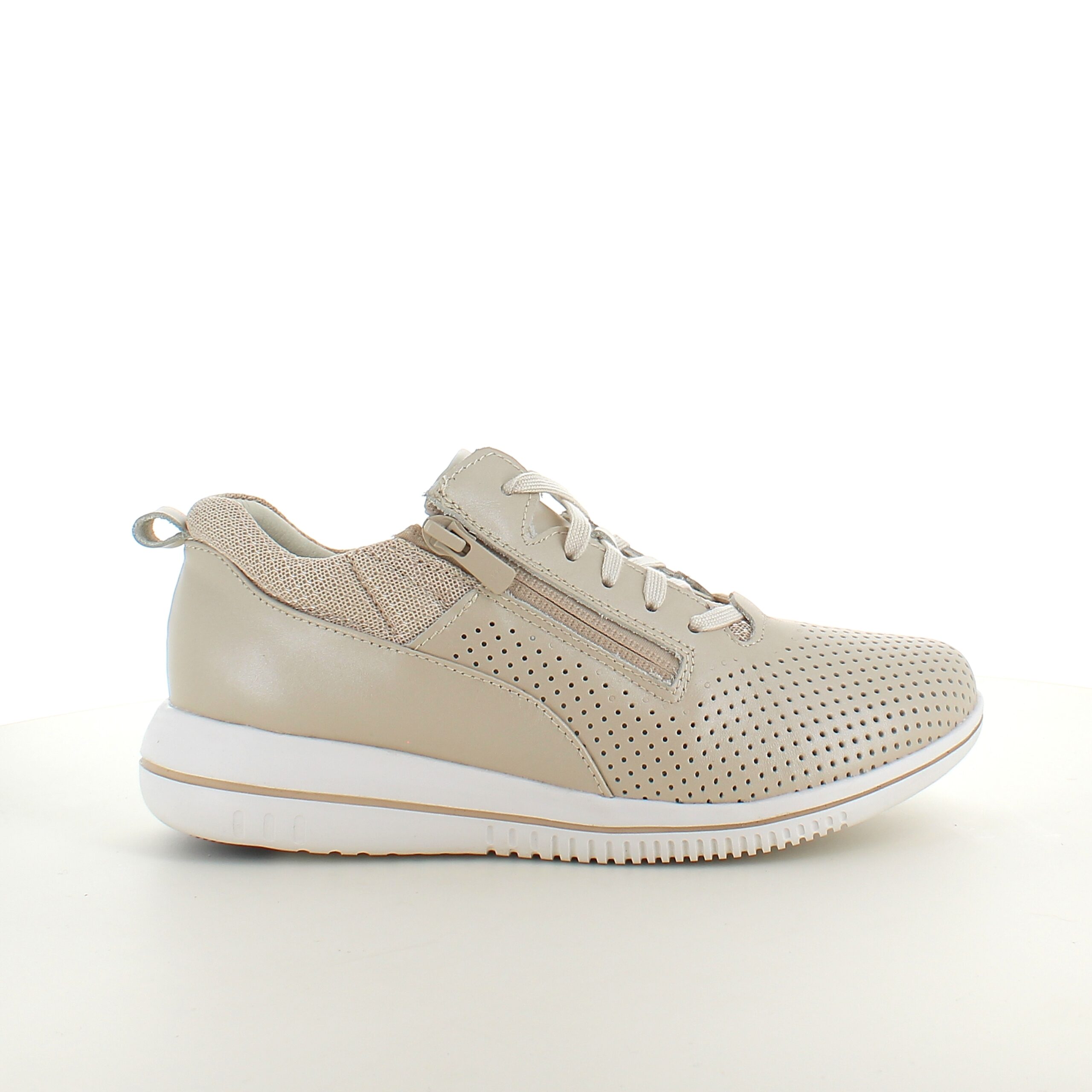 Åndbar beige sneakers fra Green Comfort