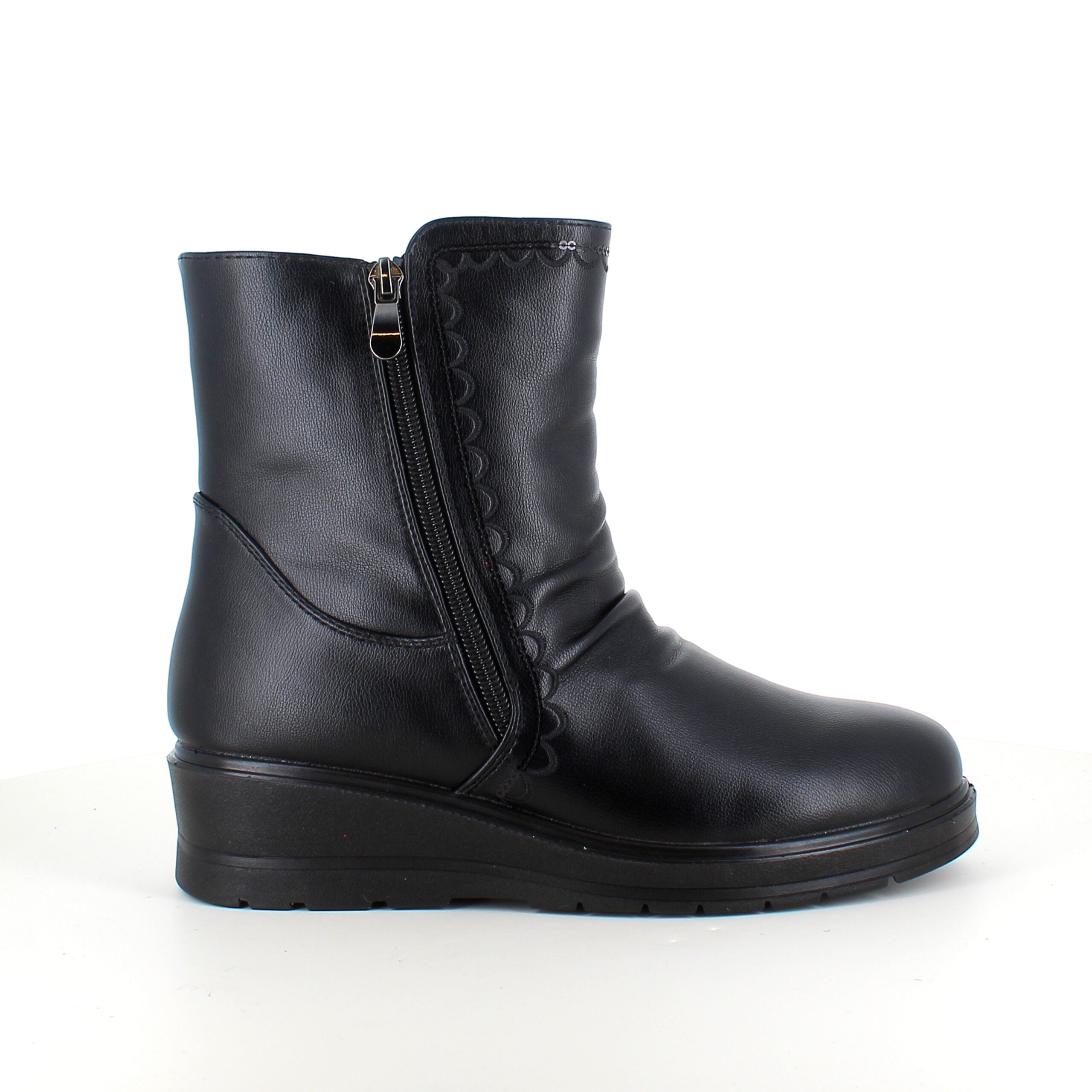 Sorte damestøvletter med varmt for og 2 lynlåse – komfortabel PU-sål og praktisk design