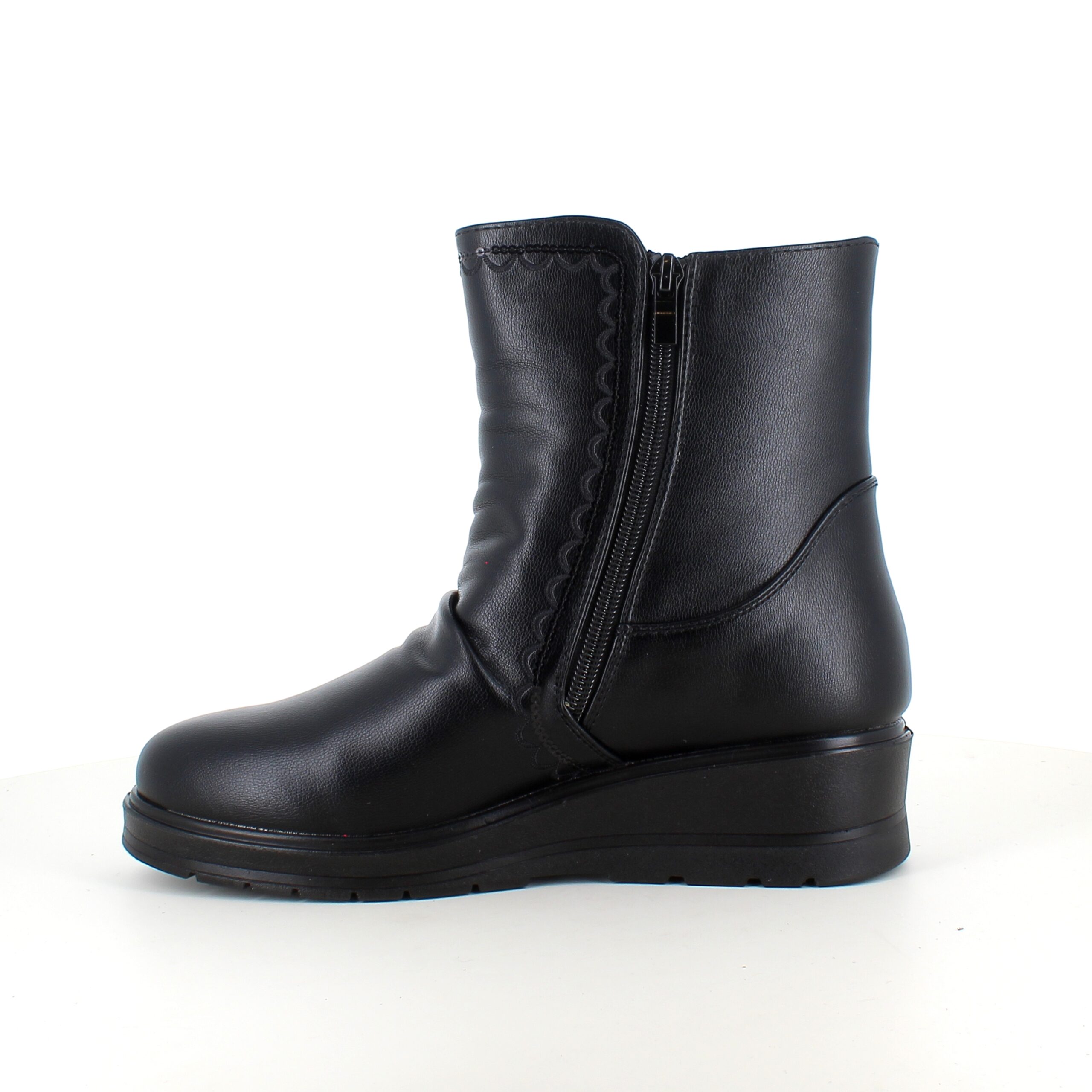 Sorte damestøvletter med varmt for og 2 lynlåse – komfortabel PU-sål og praktisk design