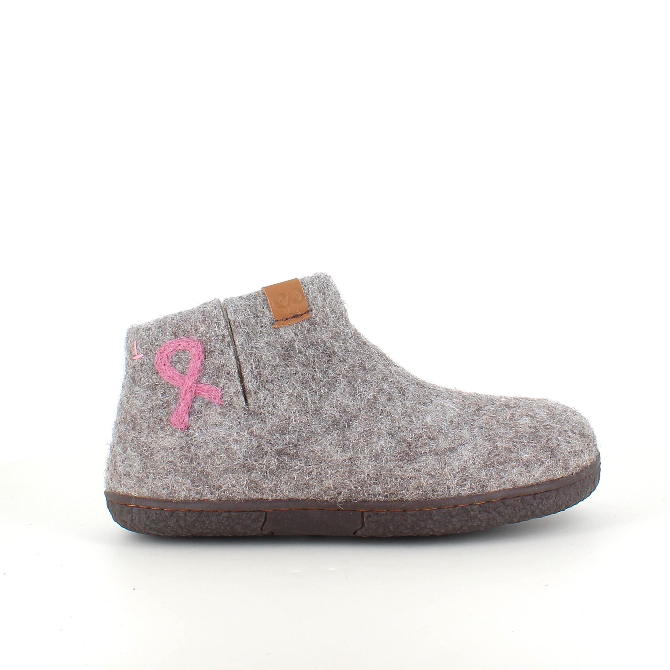 Green Comfort uld hjemmesko med rågummi bund og Støt Brysterne logo