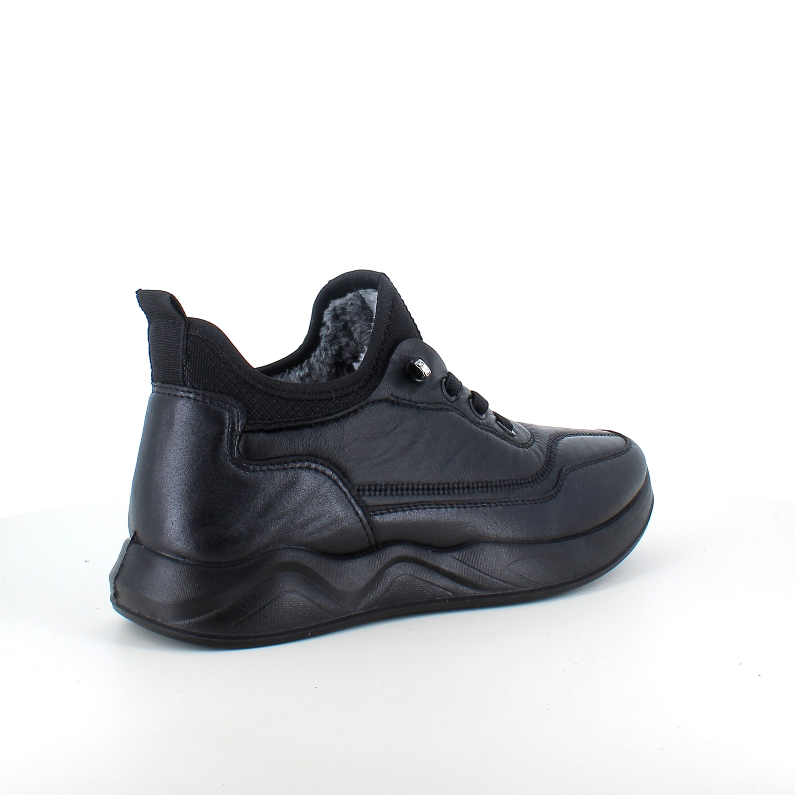 Sorte herresko, lette at træde i.