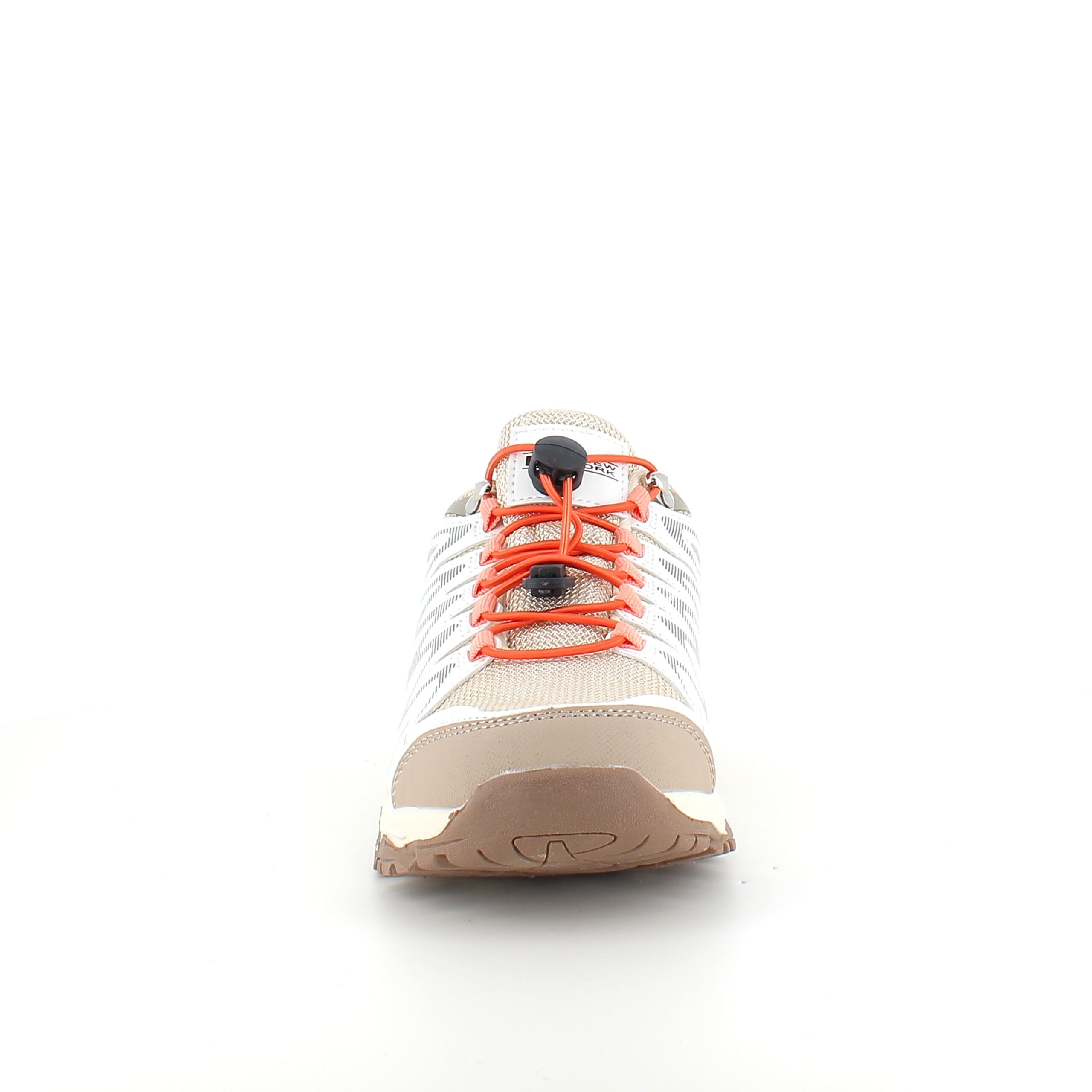 Fleksible beige sneakers med elastiksnørebånd.