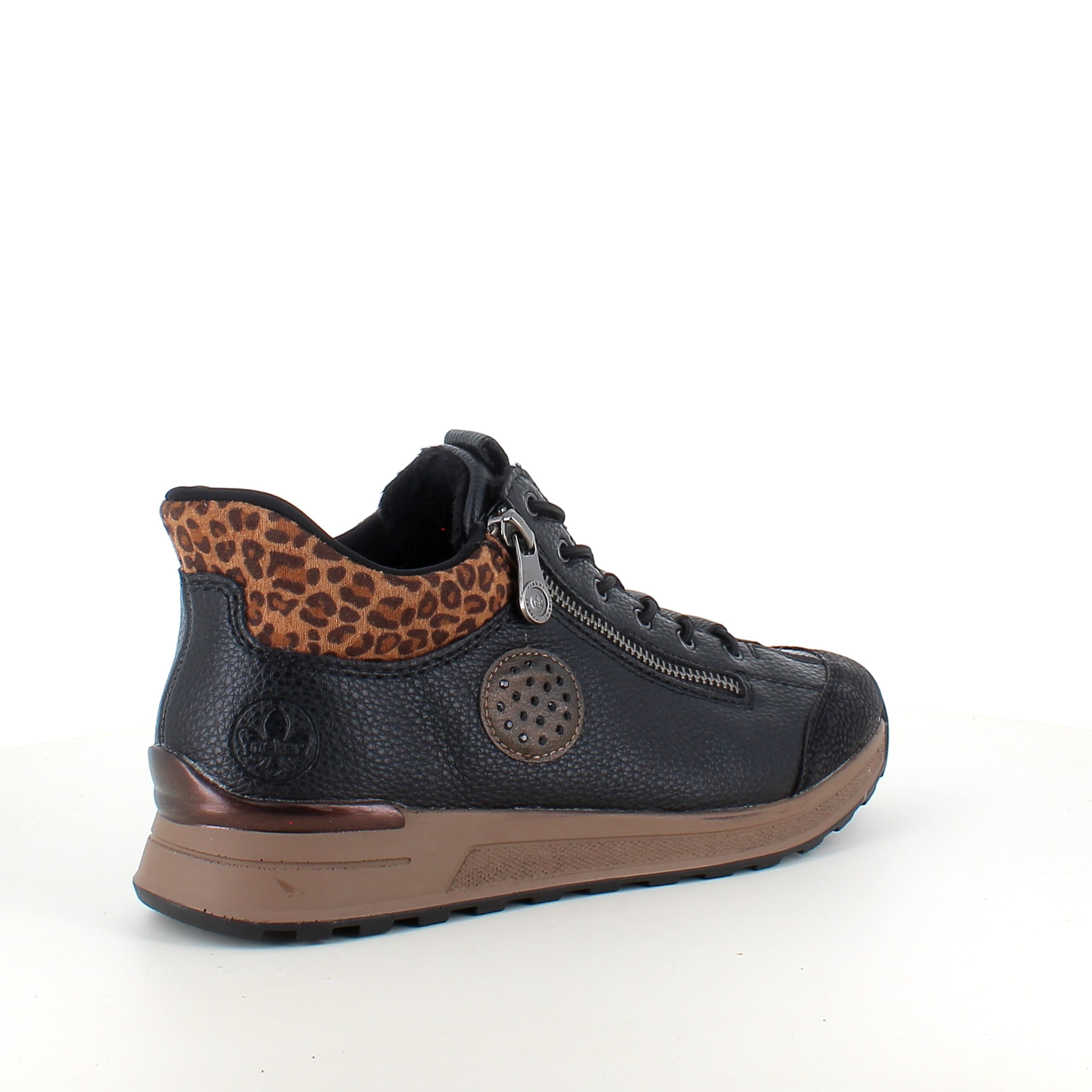 Rieker Step-in støvle med flotte detaljer