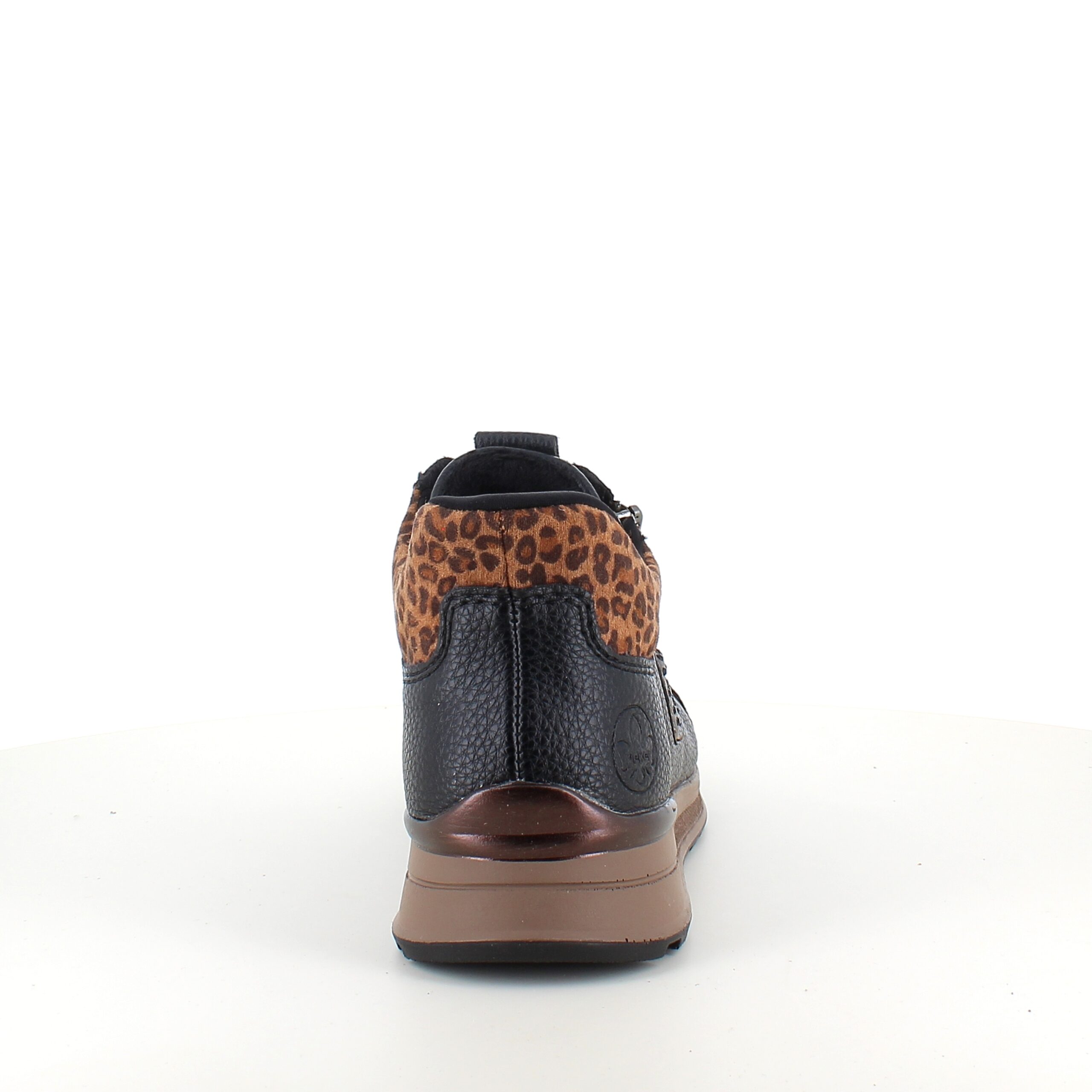 Rieker Step-in støvle med flotte detaljer