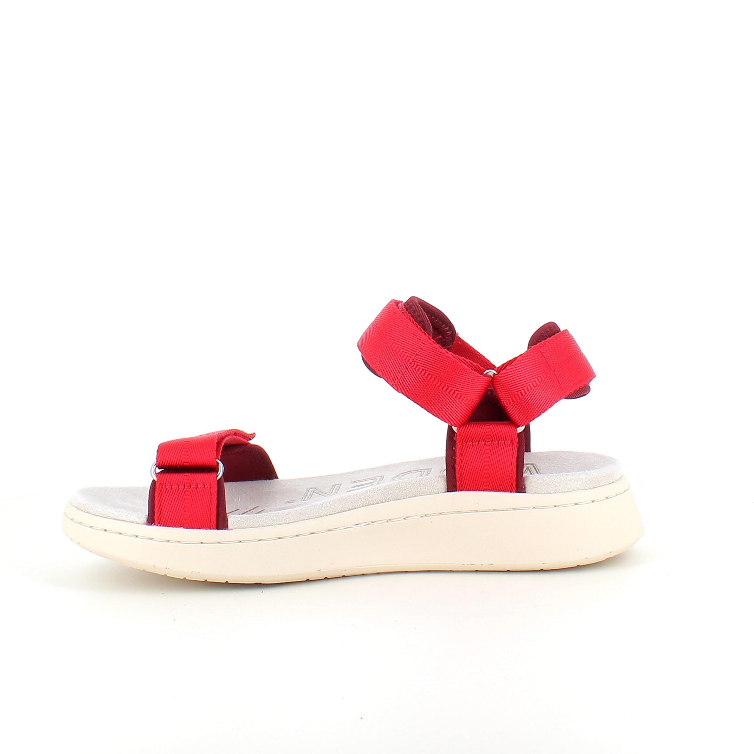 Smart rød sandal fra Woden