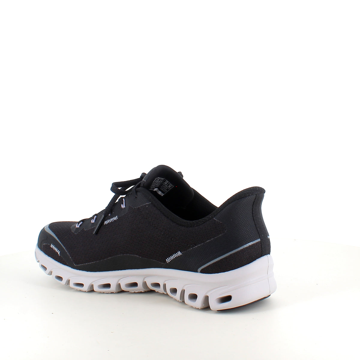 Skechers Glide-Step® Drizzle – vandtæt komfortsko med nem Slip-ins pasform