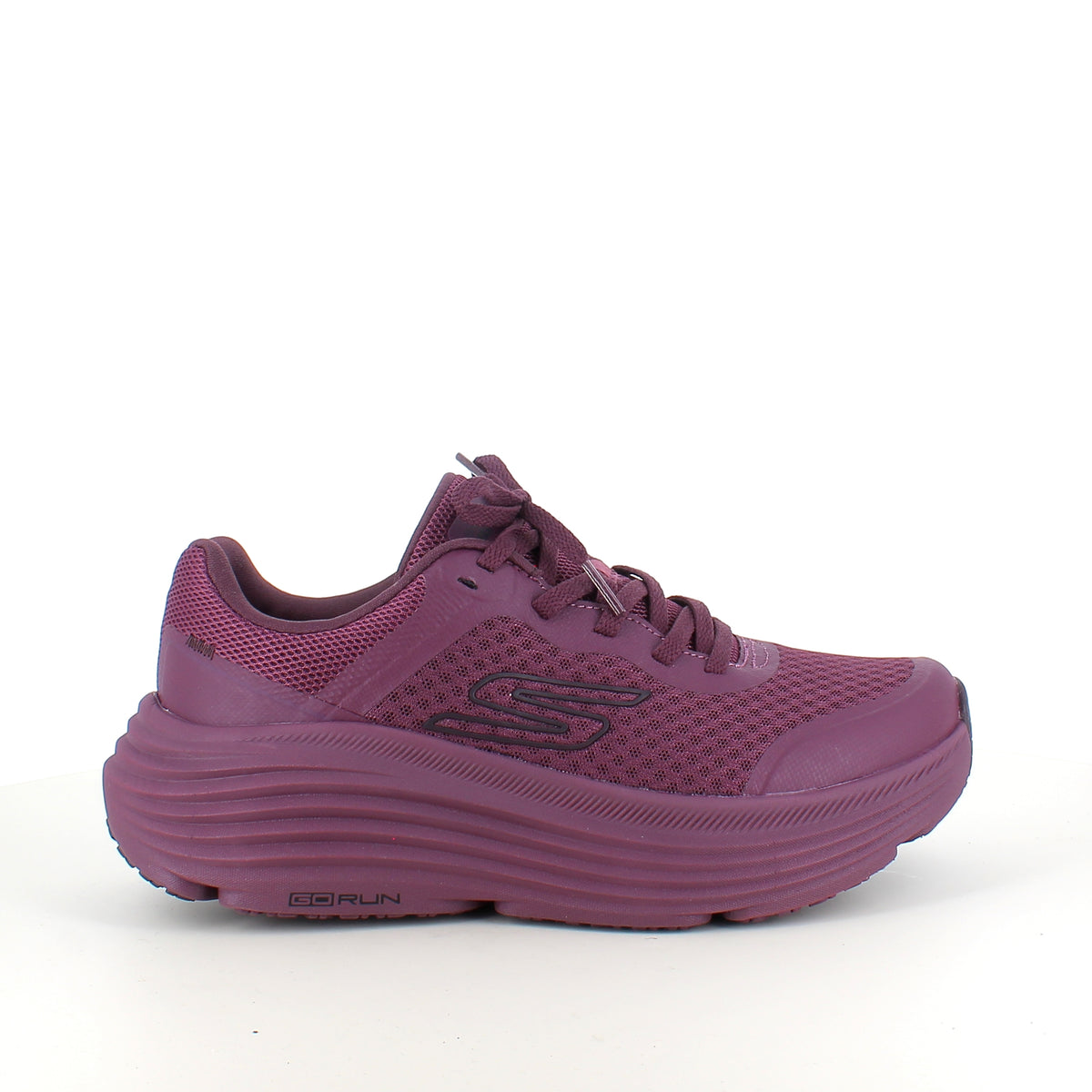 Skechers Max Cushioning Endeavour – stødabsorberende komfort til lange dage