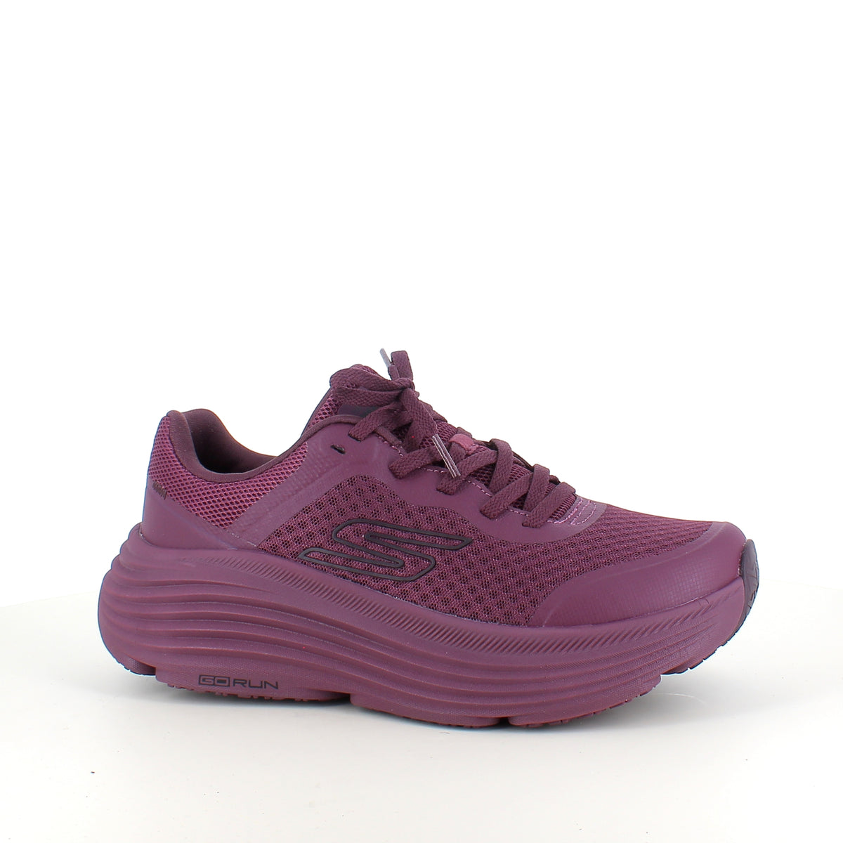 Skechers Max Cushioning Endeavour – stødabsorberende komfort til lange dage