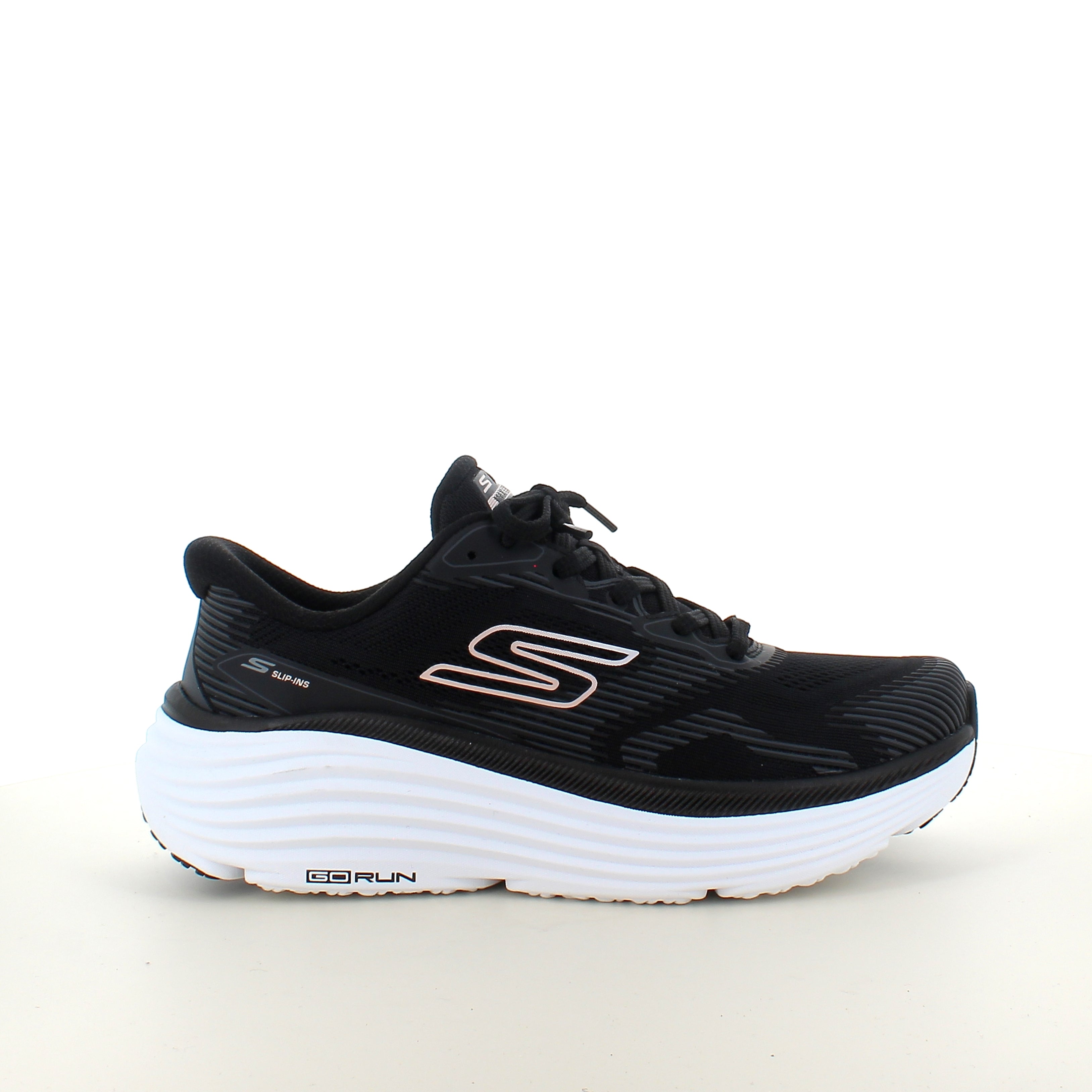 Skechers Max Cushioning Sort slip on sneaker med maksimal stødabsorbering