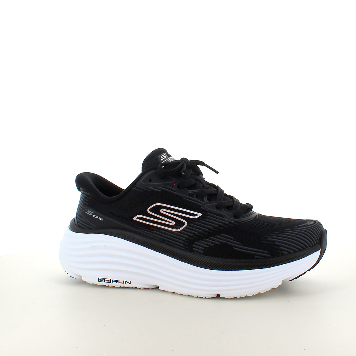 Skechers Max Cushioning Sort slip on sneaker med maksimal stødabsorbering