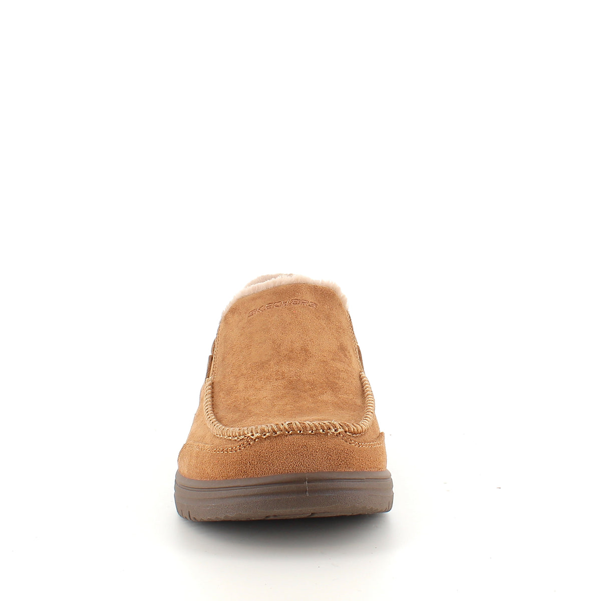 Skechers slip-on hjemmesko i brun – varm og rummelig pasform