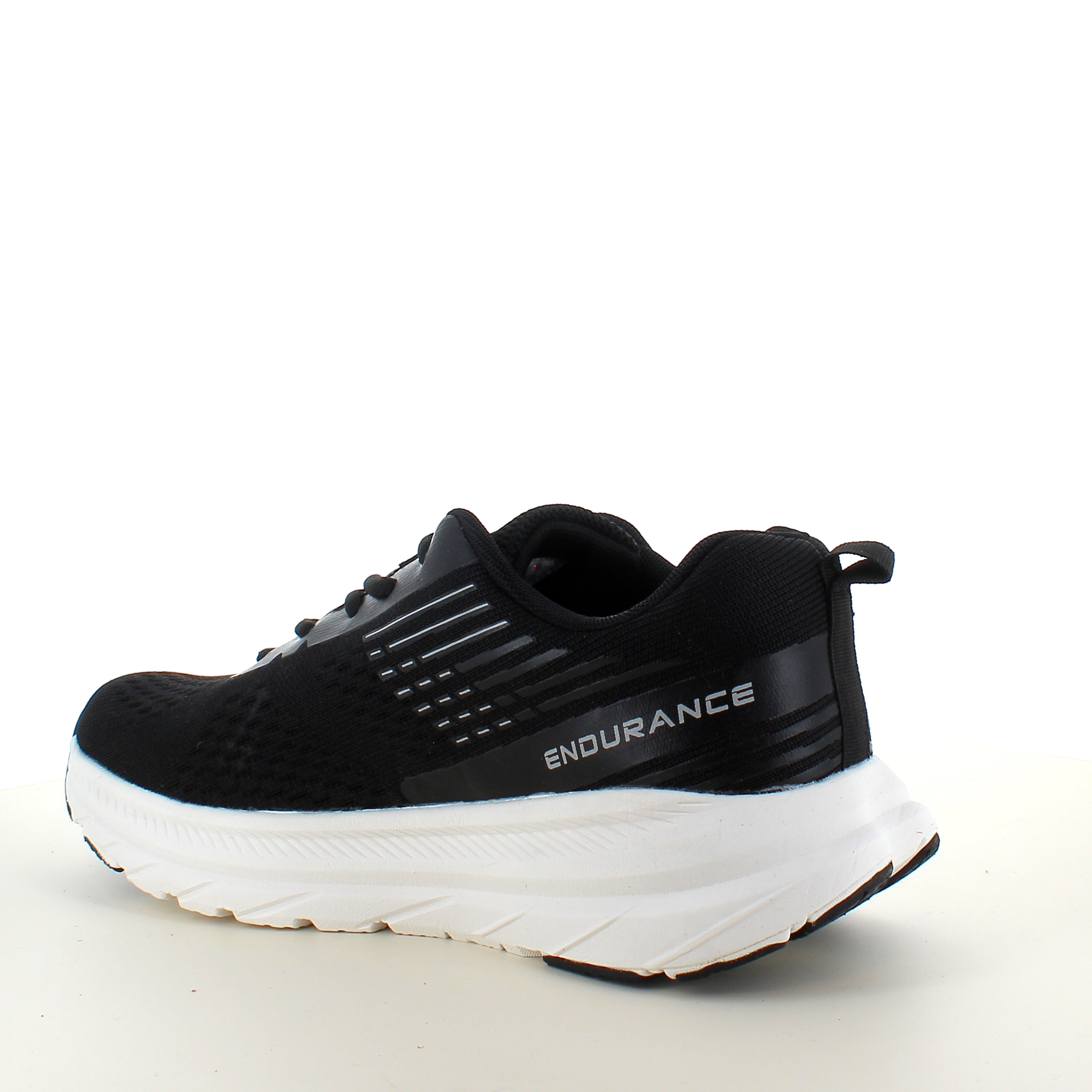 Endurance komfortsko til herre i sort – let og åndbar sneaker