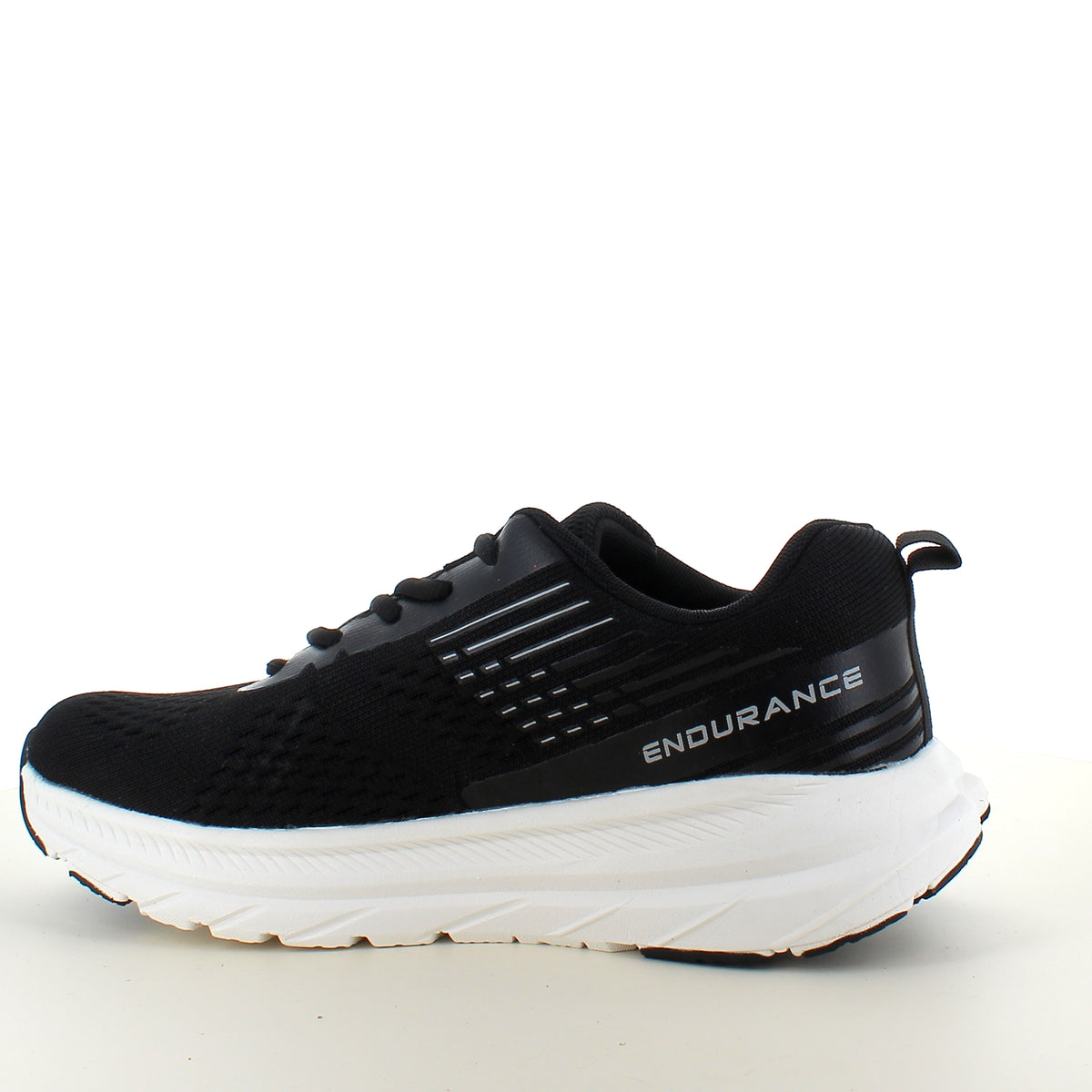 Endurance komfortsko til herre i sort – let og åndbar sneaker