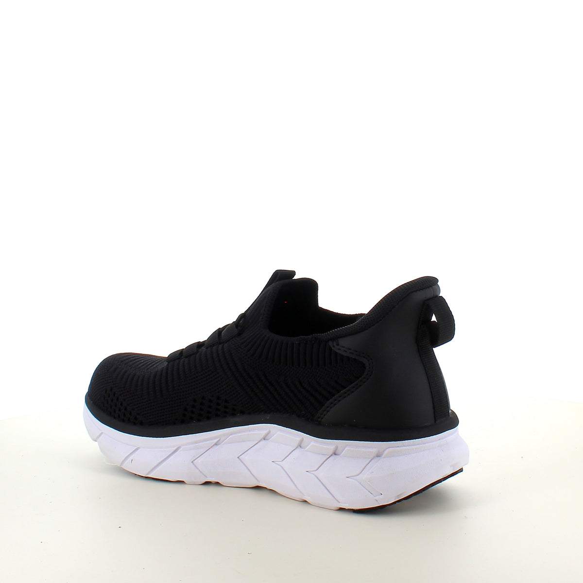 Endurance StepGo sneaker i sort