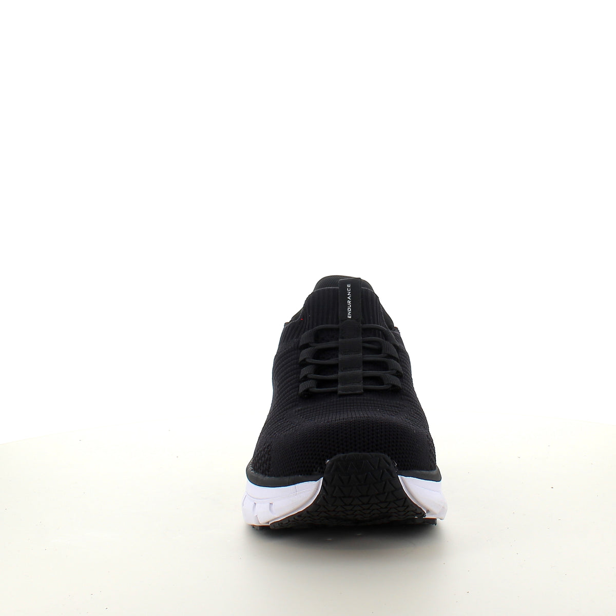 Endurance StepGo sneaker i sort