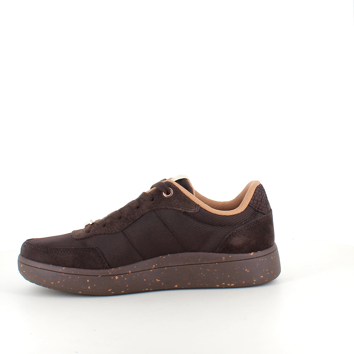 Woden Line Sneak – mørkebrun sneaker med gulddetaljer & blød komfort