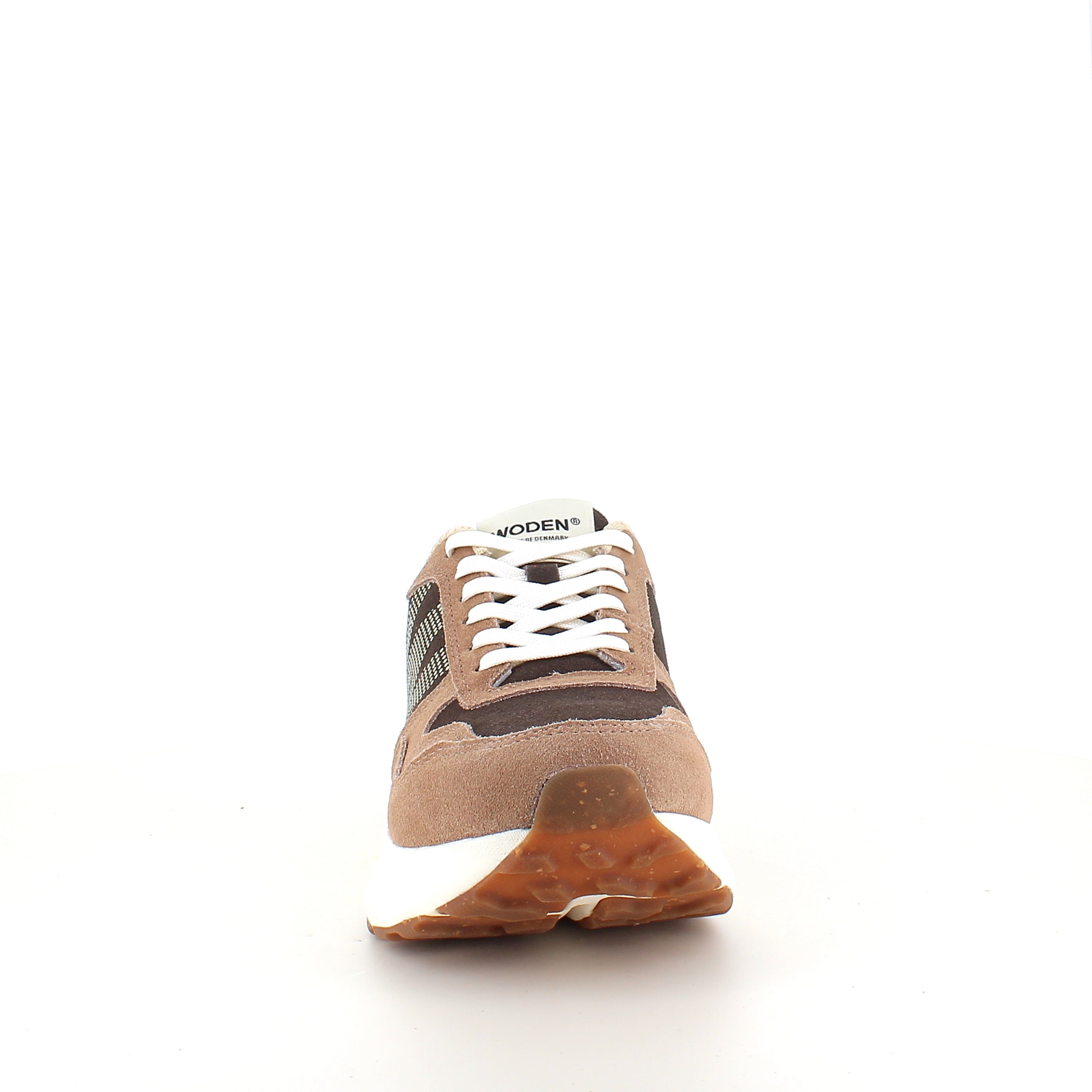 Mathilde Runner Leather – Woden sneaker i brune nuancer med let gængesål