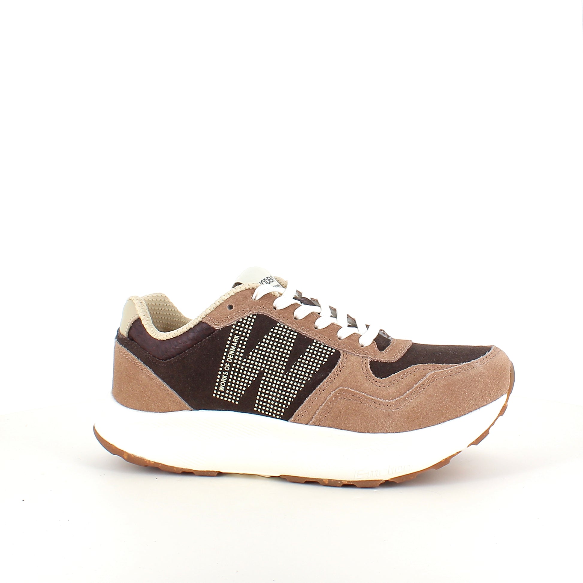 Mathilde Runner Leather – Woden sneaker i brune nuancer med let gængesål