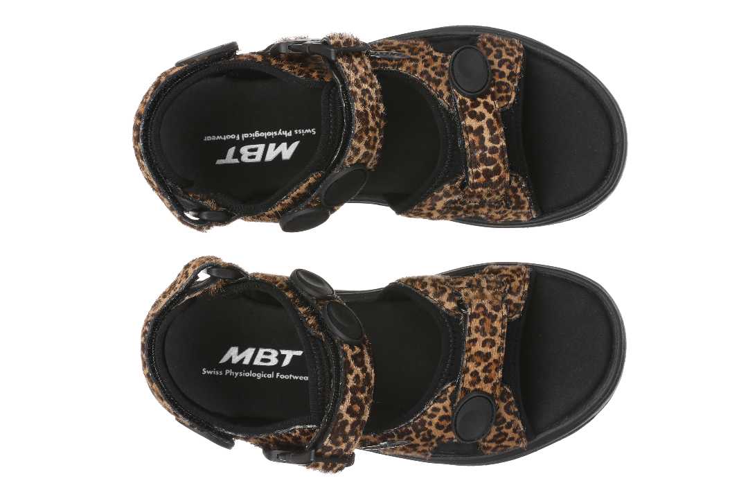 MBT Kisumu Classic Leopard – Komfortable sandaler med støtte & justerbar pasform