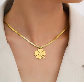 Kløver halskæde i guldtone