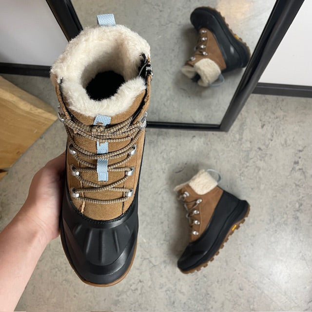 Brun vandtæt og varmforet vinterstøvle fra Merrell