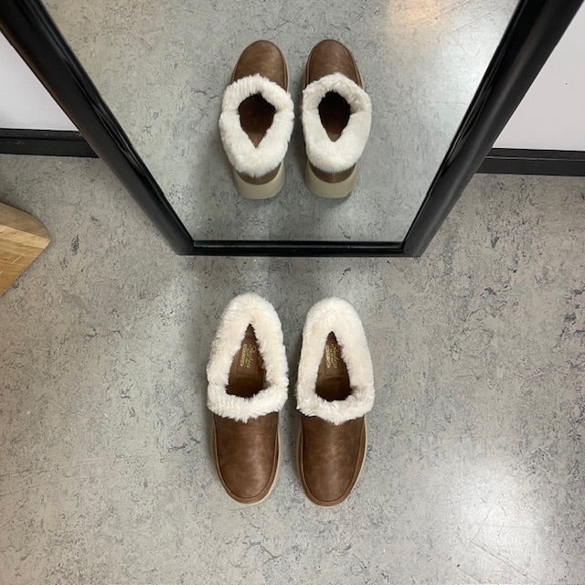 Skechers Hands Free Slip-ins – varm hjemmesko med Memory Foam