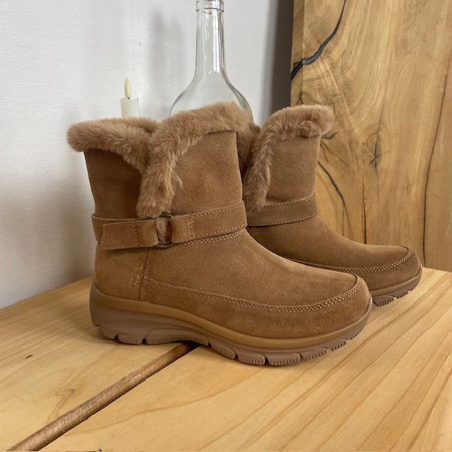 Skechers vinterstøvle – varm Slip-ins støvle i brun ruskind med bred pasform