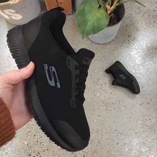 Skechers work sko med skridhæmmende såler