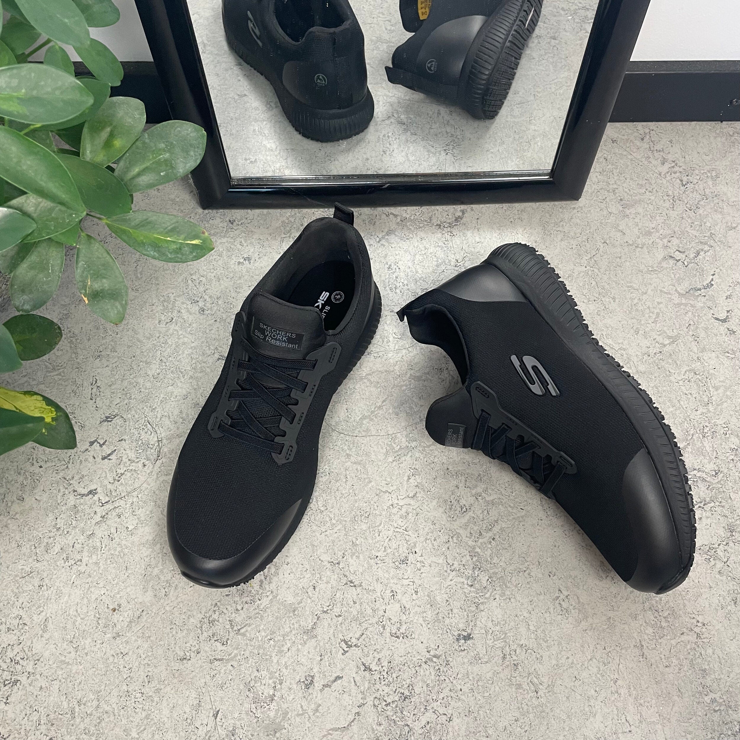 Sort Skechers work sko med ESD