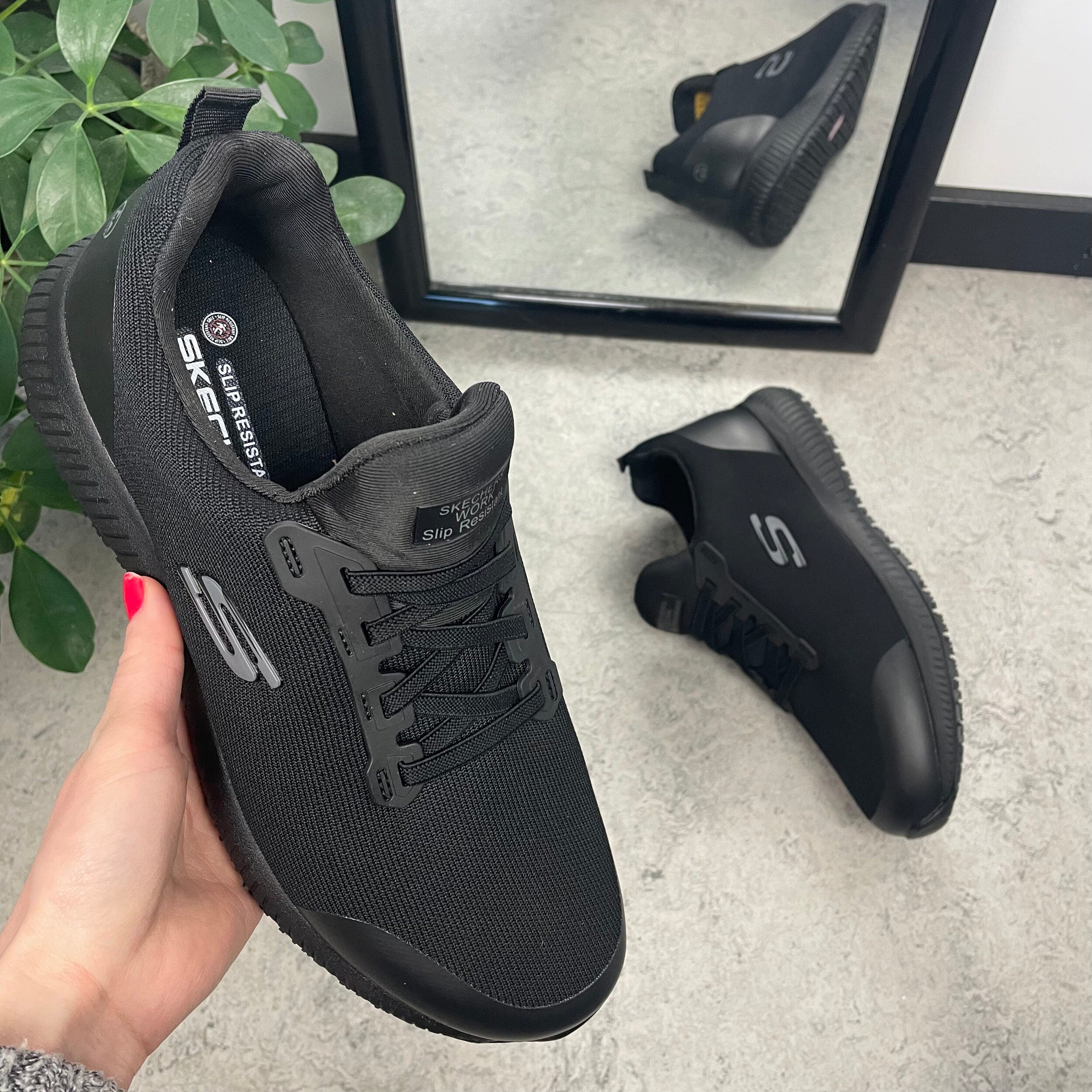 Sort Skechers work sko med ESD