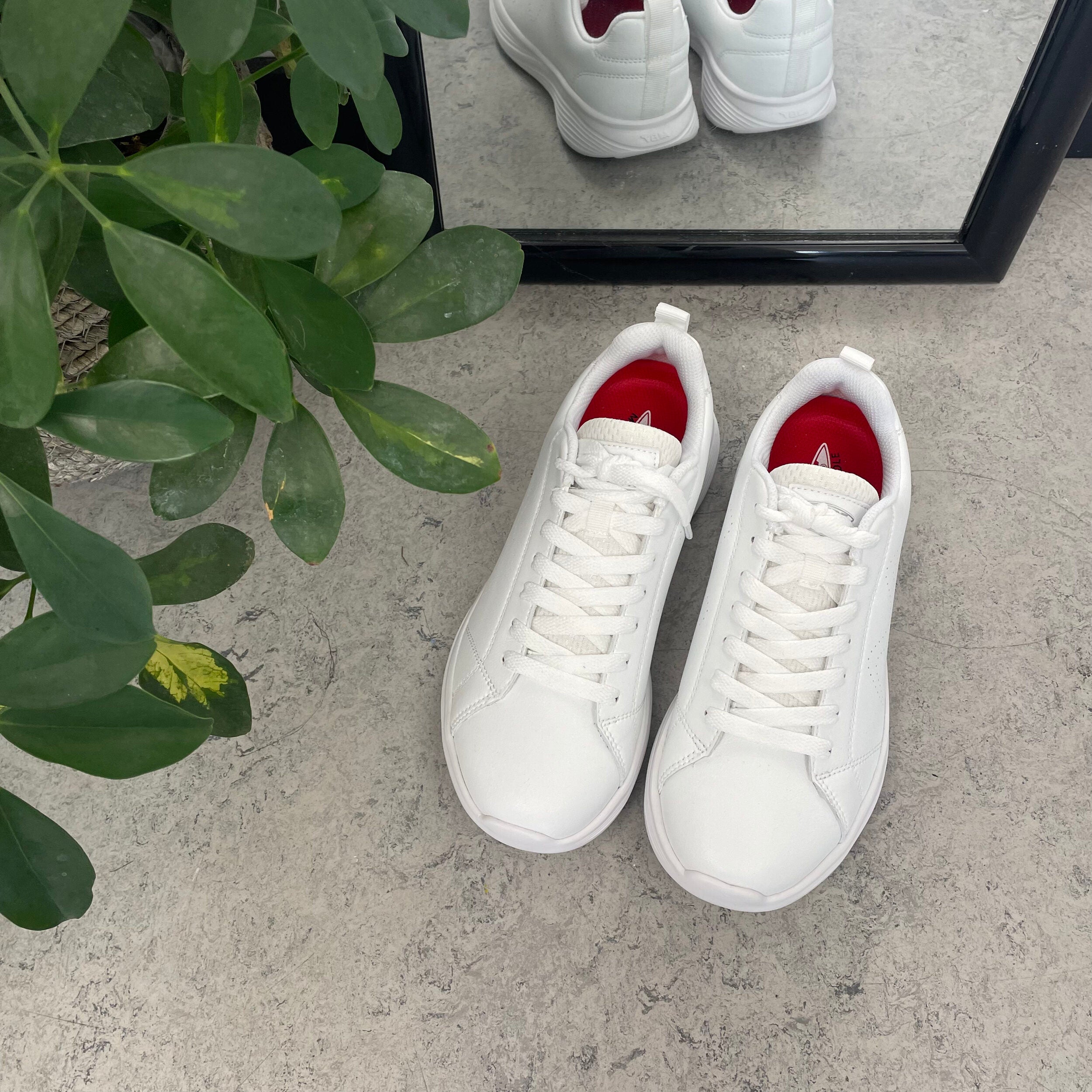 Hvid Ren Lace up sko fra MBT