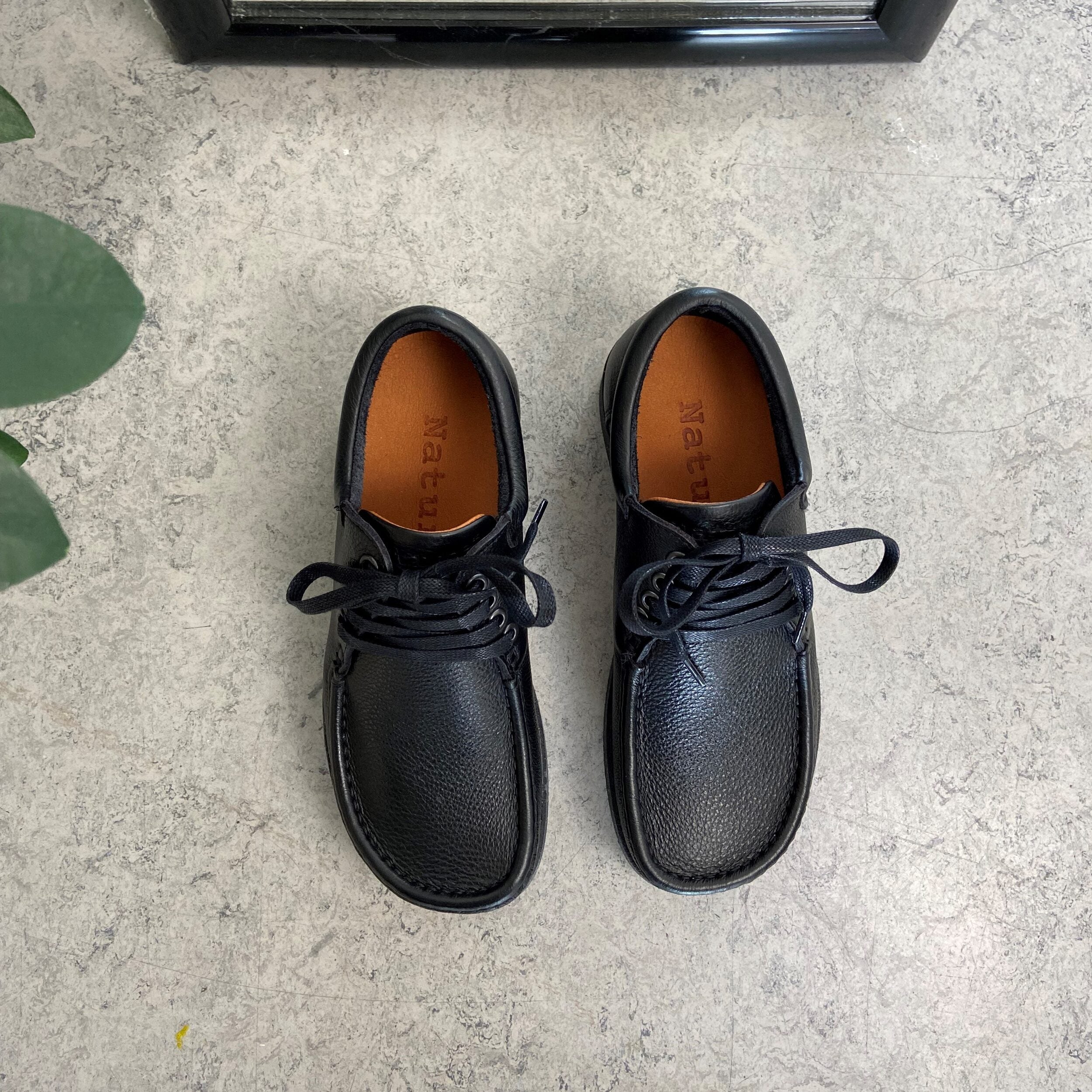 Nature sko i sort skind