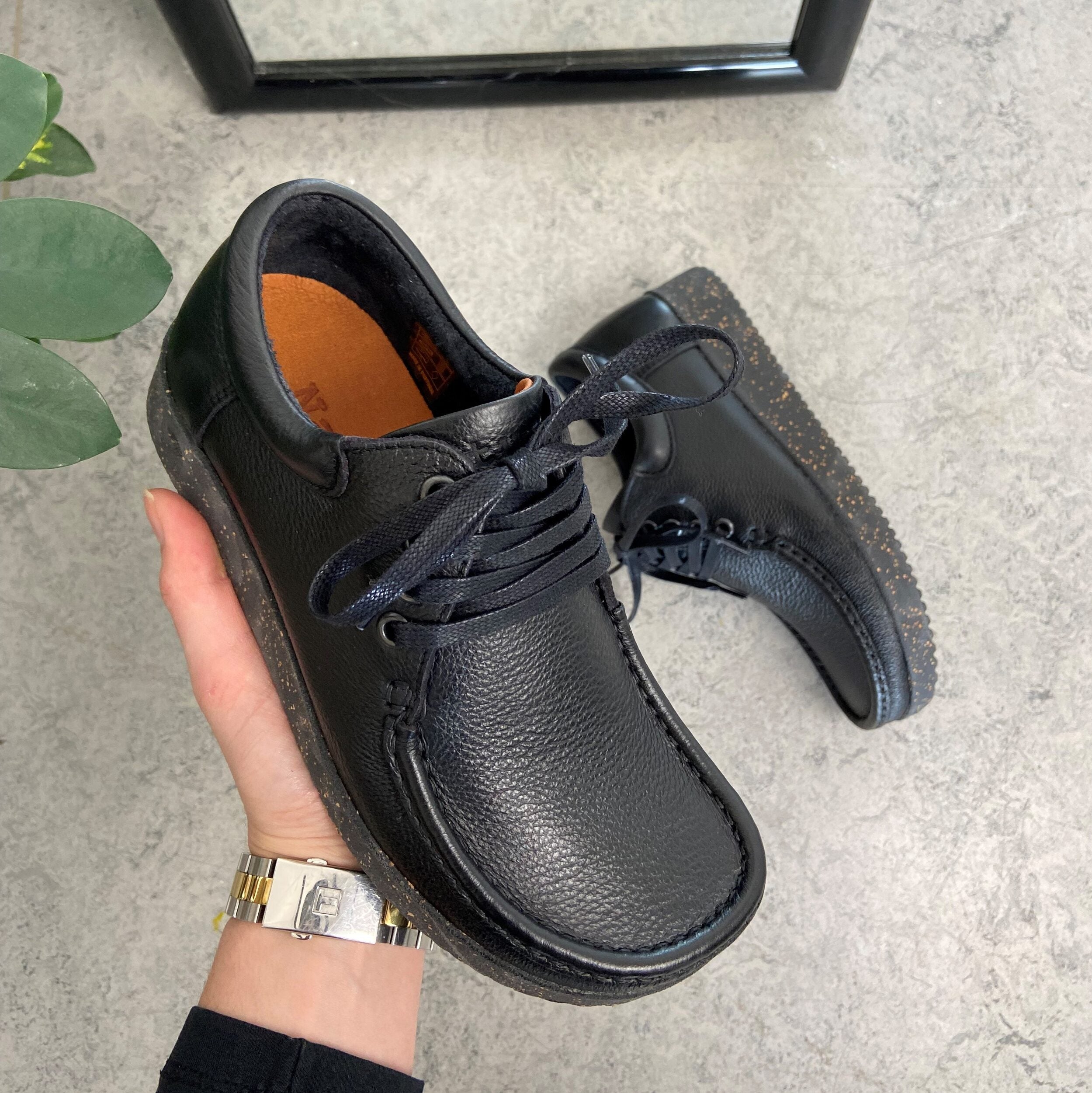 Nature sko i sort skind