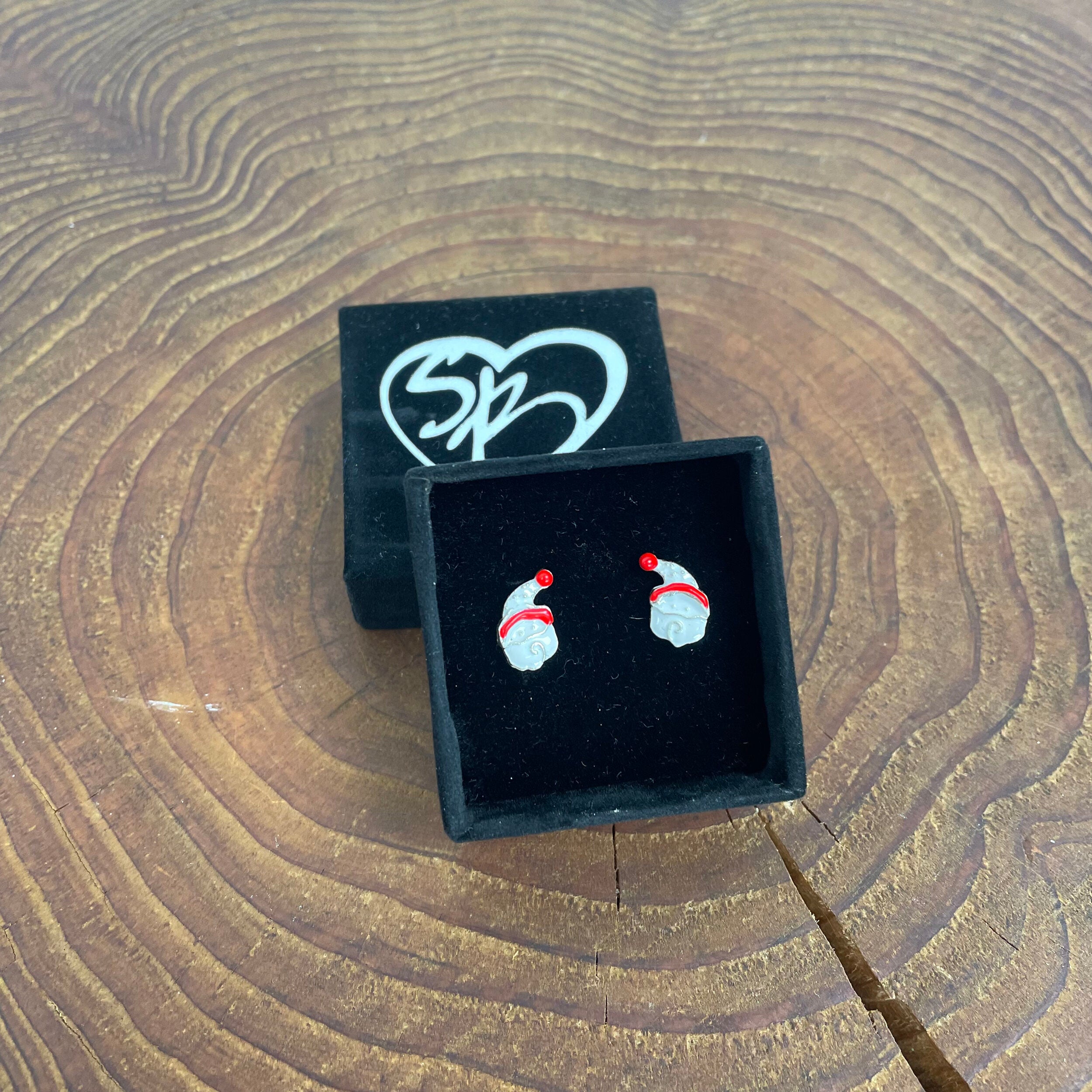 Julemand øreringe i sølvtone