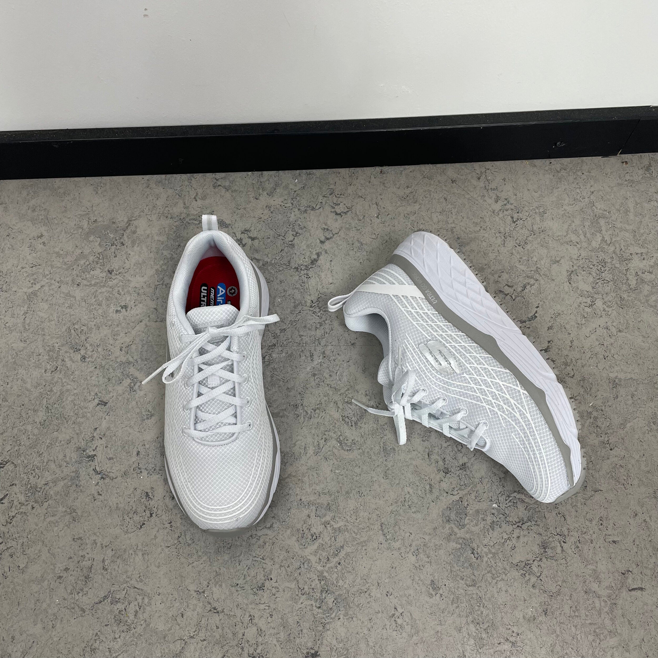 Skechers Work med max cushioning såler i hvid