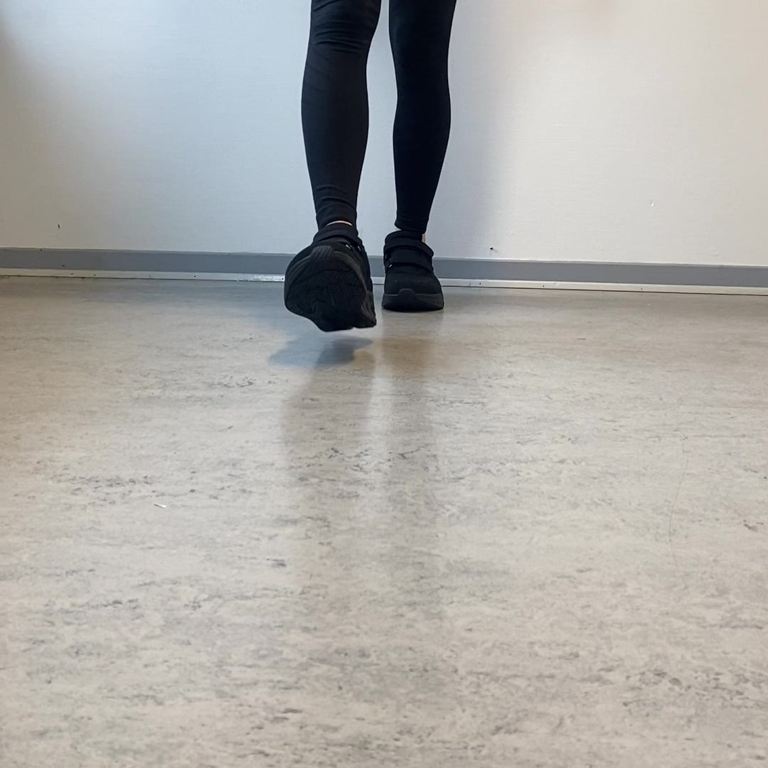 Indlæs video: Vigo M Wide Fit Shoe – Herre