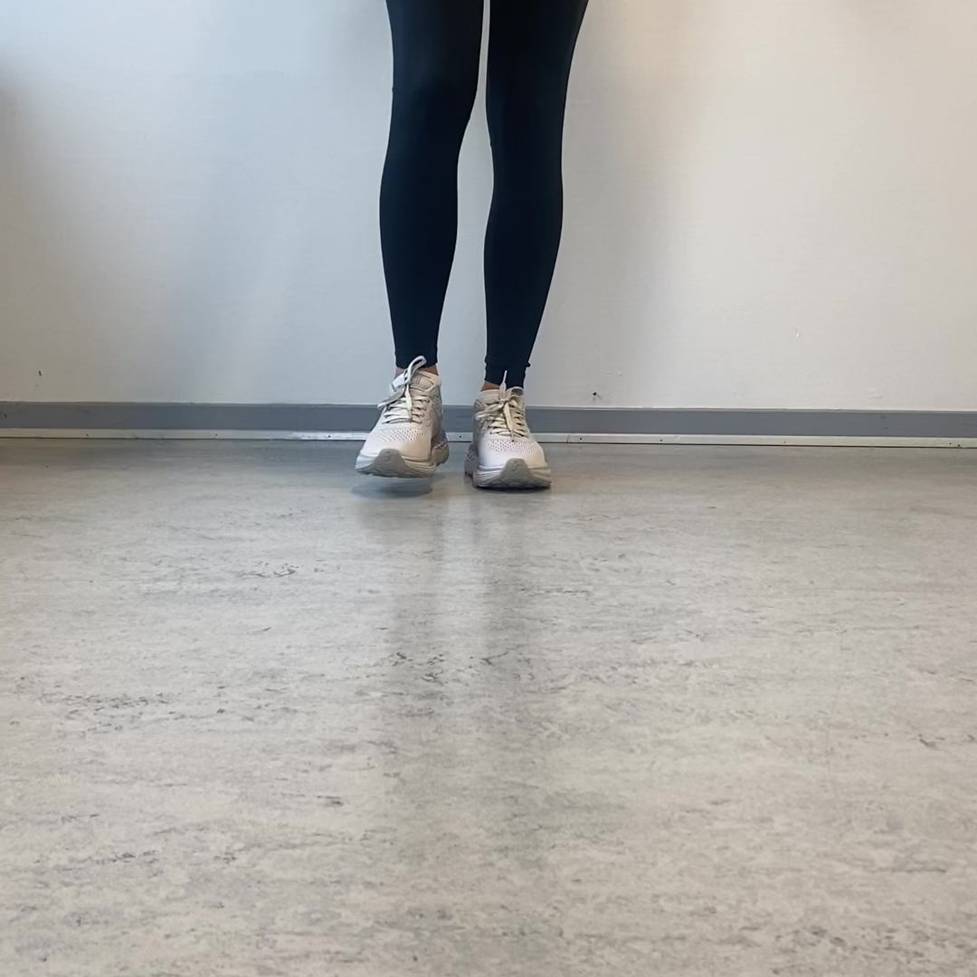 Indlæs video: Grå sko – Sygeplejebutikken