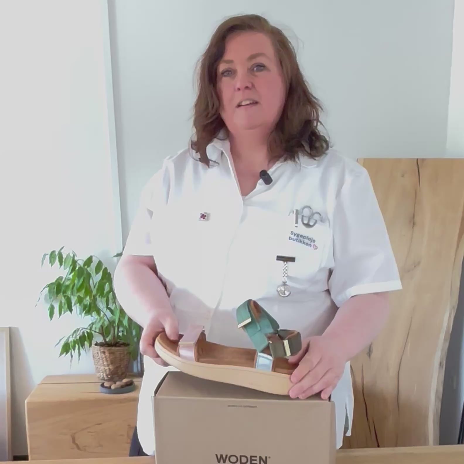 Indlæs video: Line - Algae multi - WODEN sandal