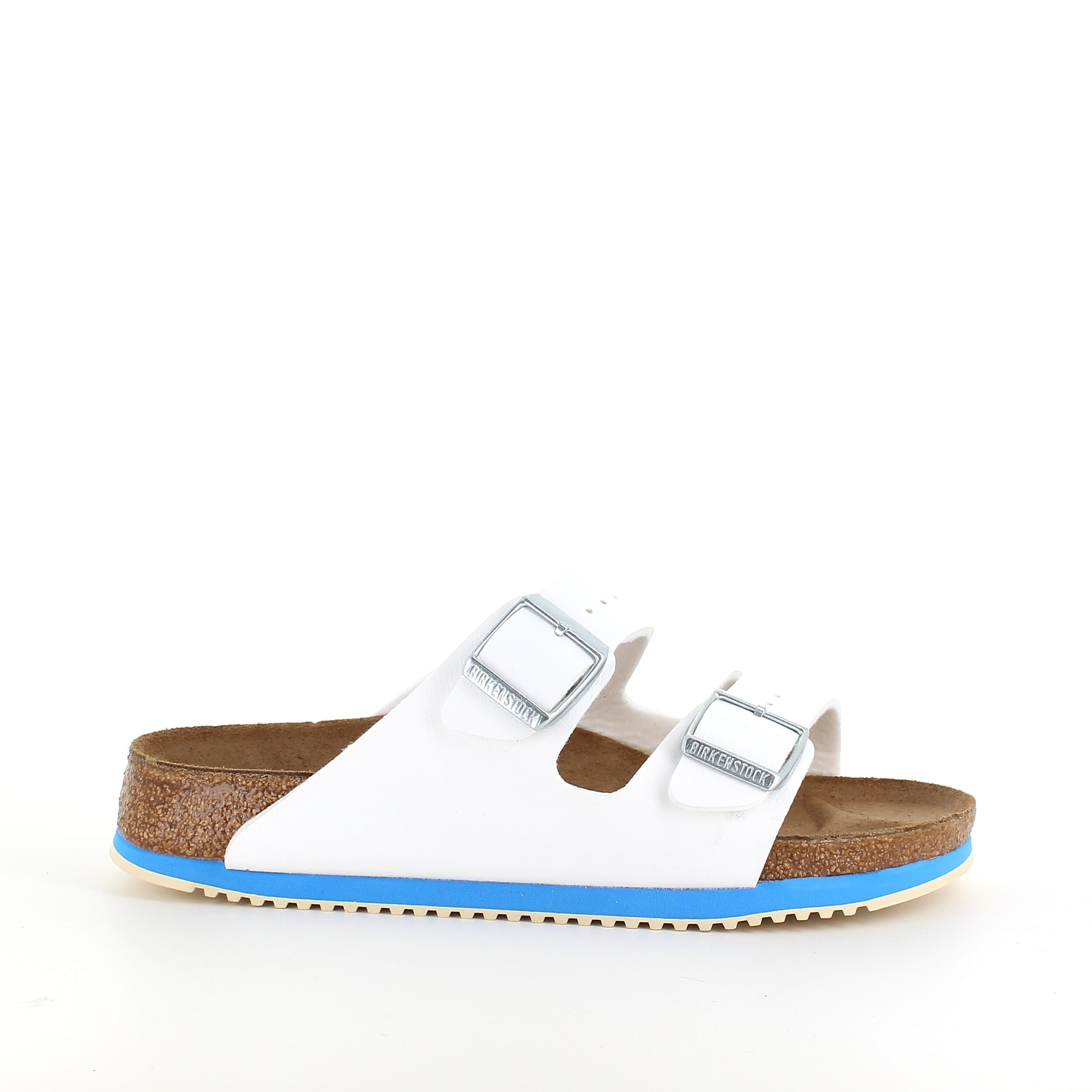 Hvid Arizona sandal fra Birkenstock med godkendte skridhæmmende såler